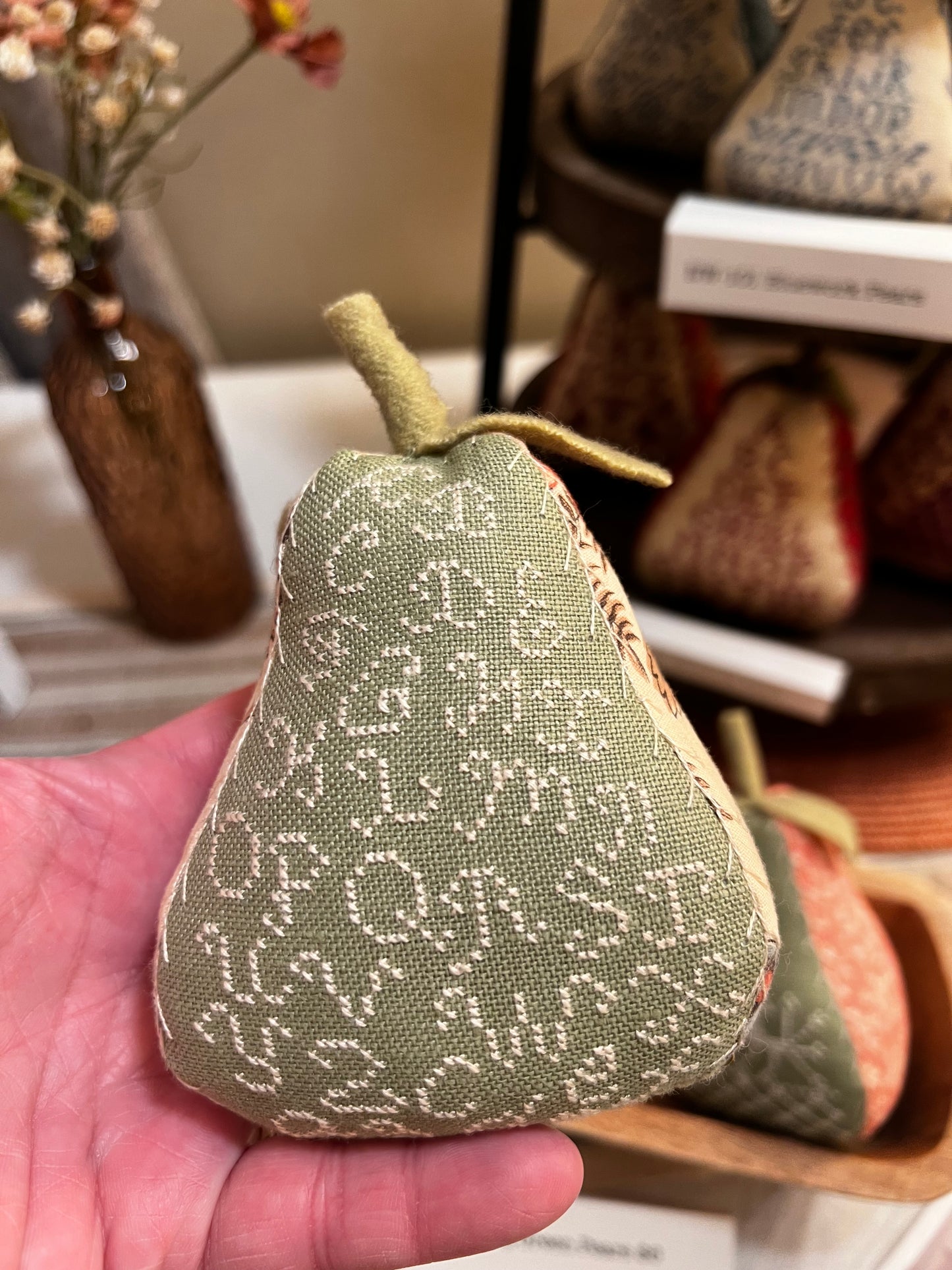 Pattern, CS, SPRING GREEN PEARS
