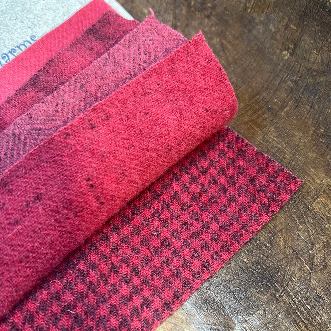 Wooly Charm Pack, STRAWBERRY