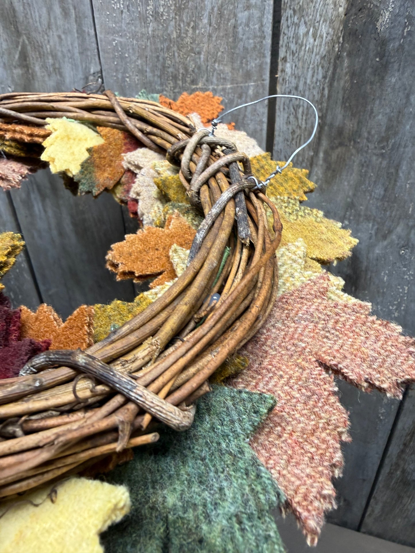 Wreath, 11" AUTUMN LEAVES