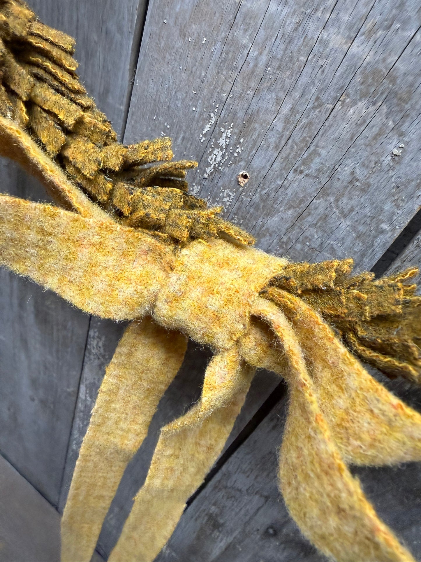 Wool Wreath, 11.5", COLONIAL, Assorted