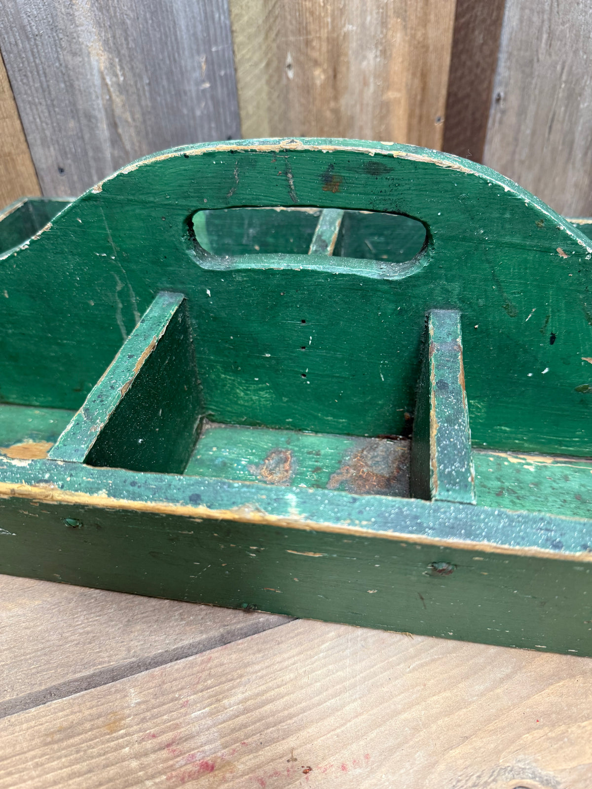 GREEN TOTE, 17.5"