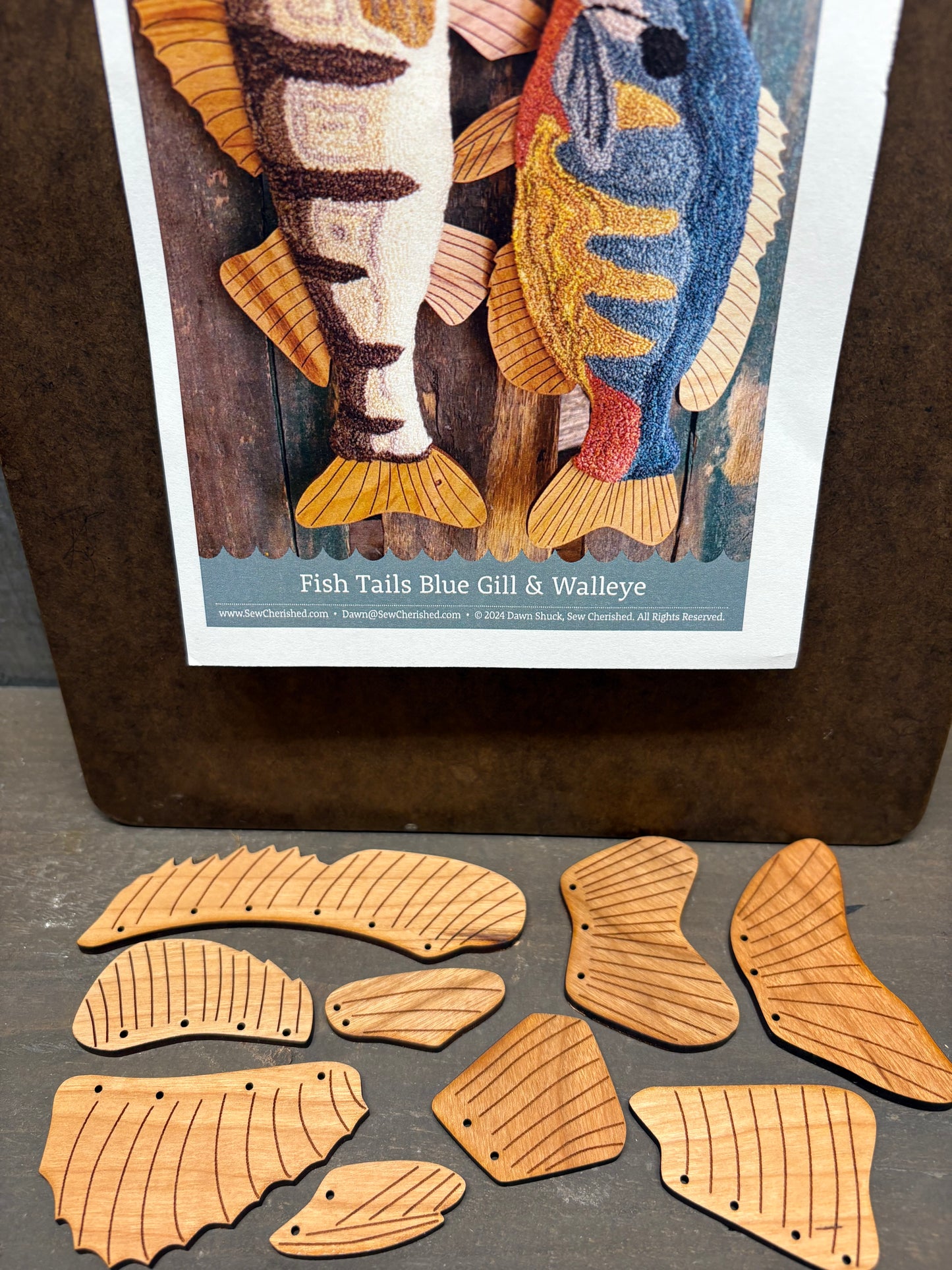WOOD ONLY, PN, FISH TAILS BLUE GILL & WALLEYE
