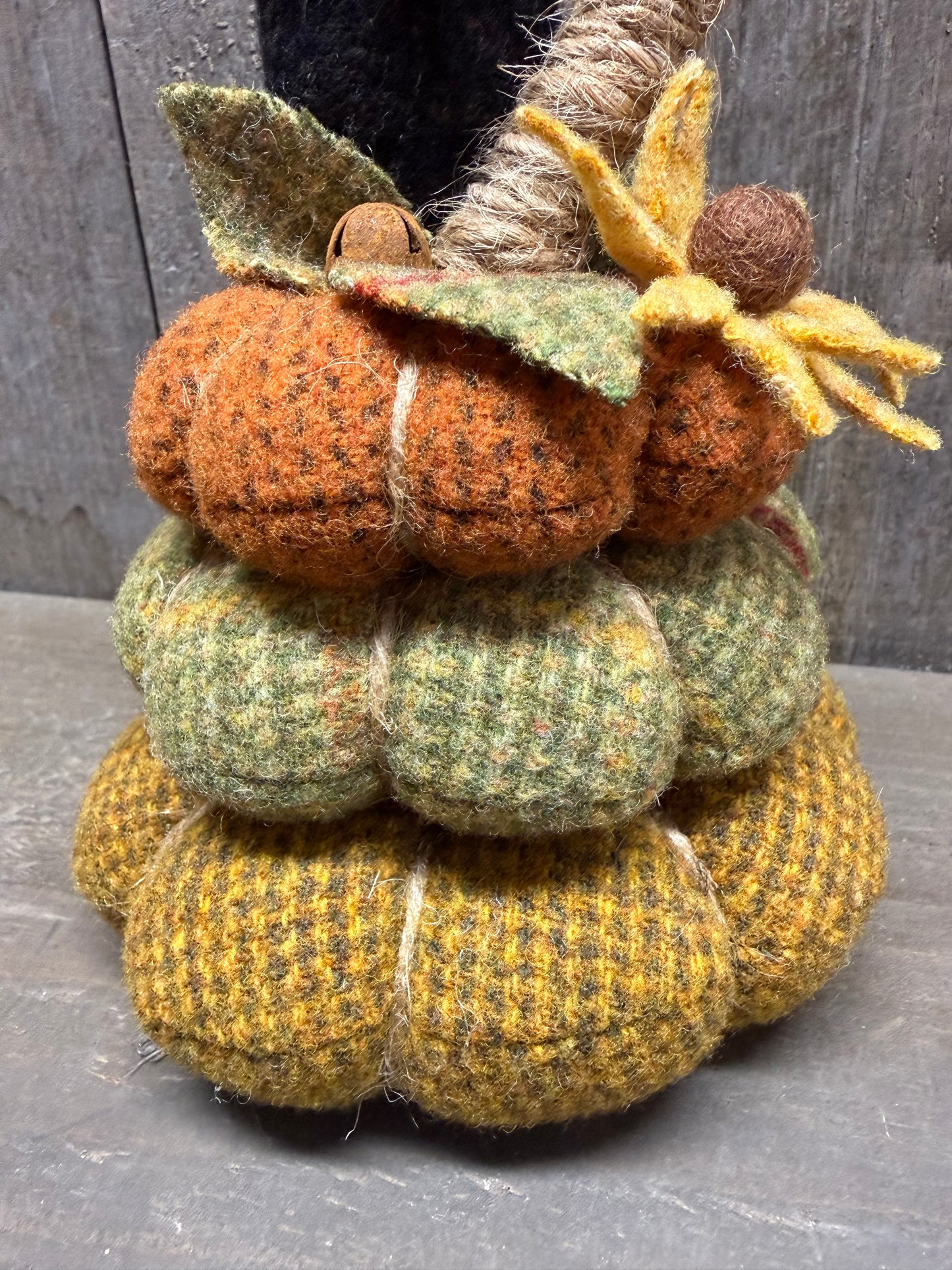PUMPKIN STACK, Wool Assorted