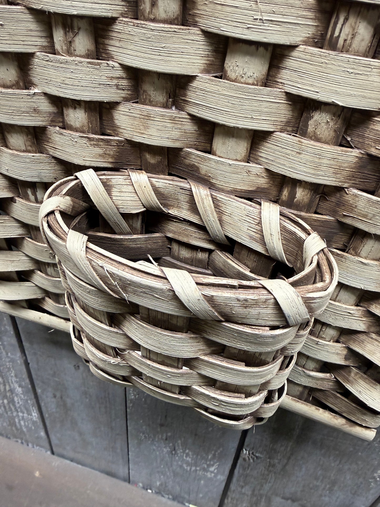 Hooked, 20", Slab Basket, PATRIOTIC POSIES