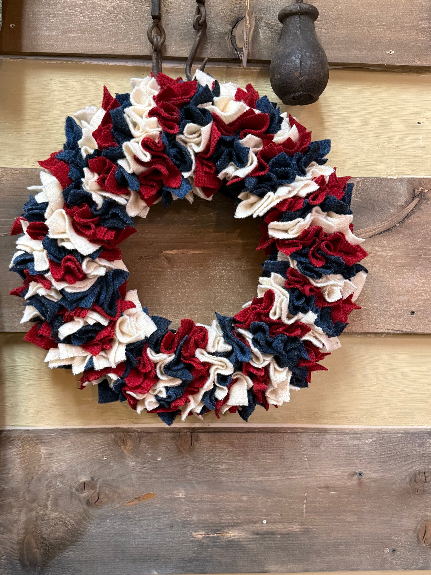 LIBERTY WREATH, 15”, Wool