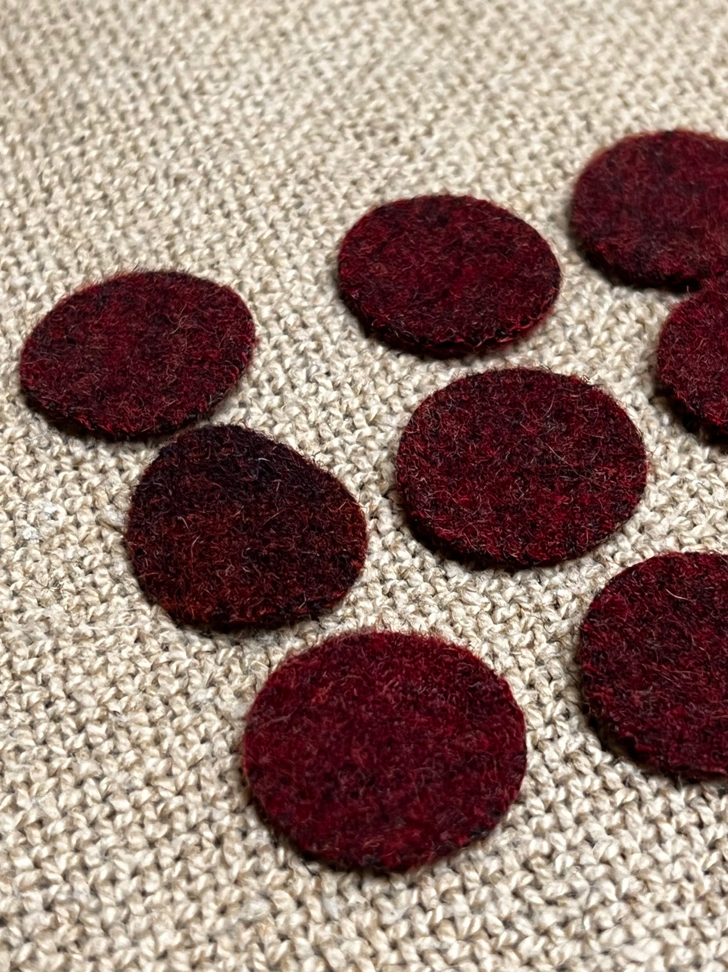 WOOL BERRY, 1" Circle