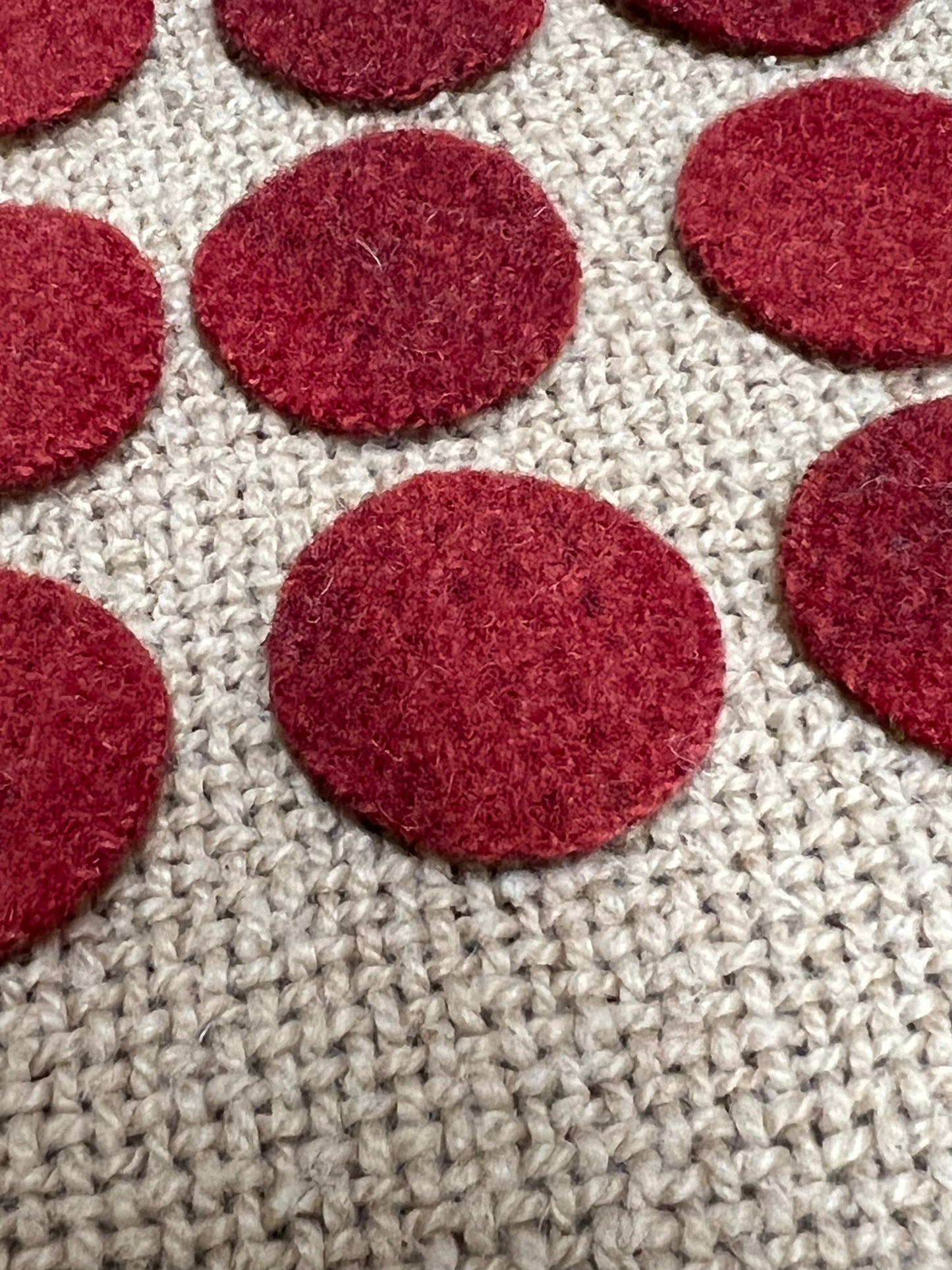 WOOL BERRY, 1" Circle