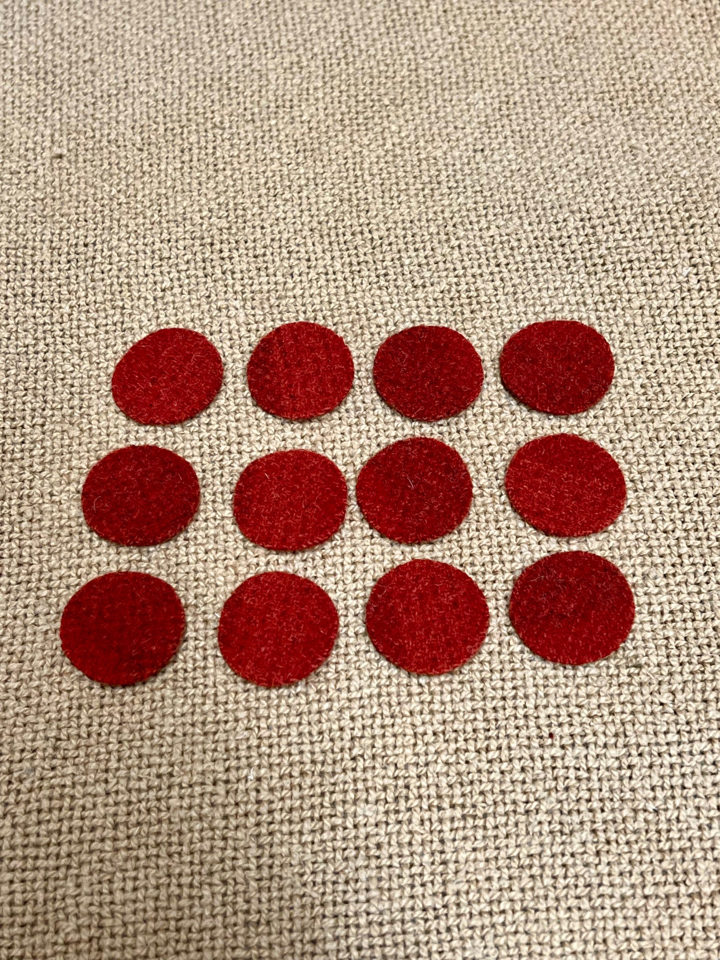 WOOL BERRY, 1" Circle
