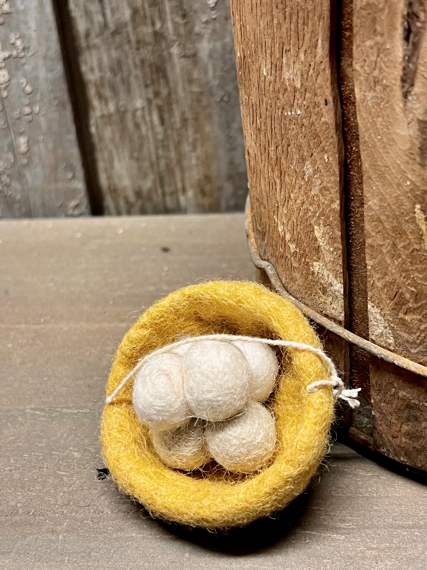 Ornament, Felt Mini, NEST W/ EGGS