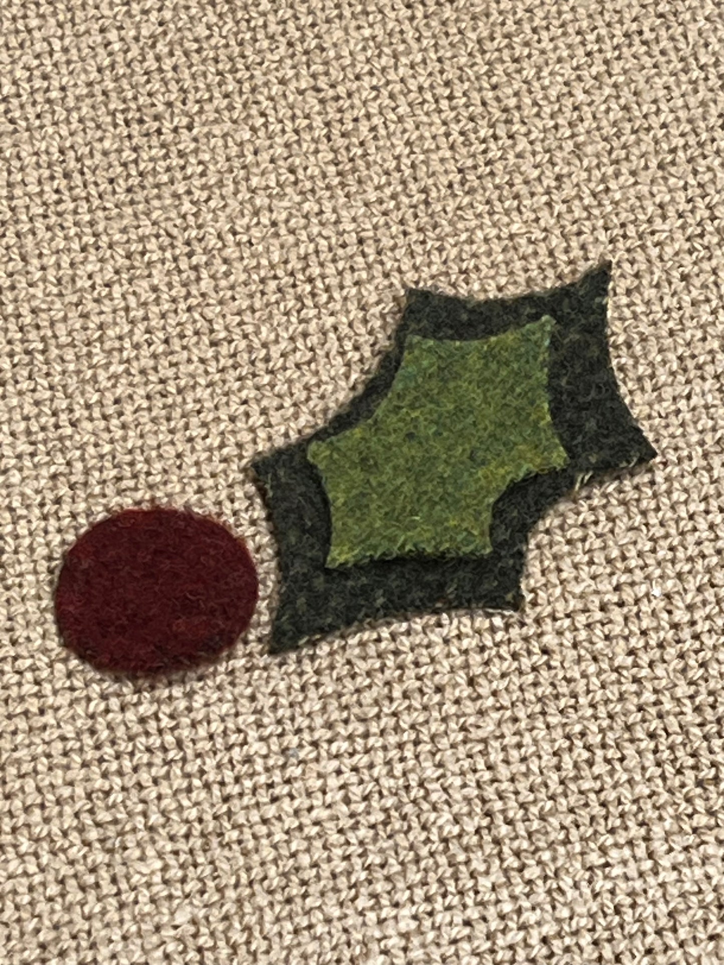 WOOL BERRY, 1" Circle