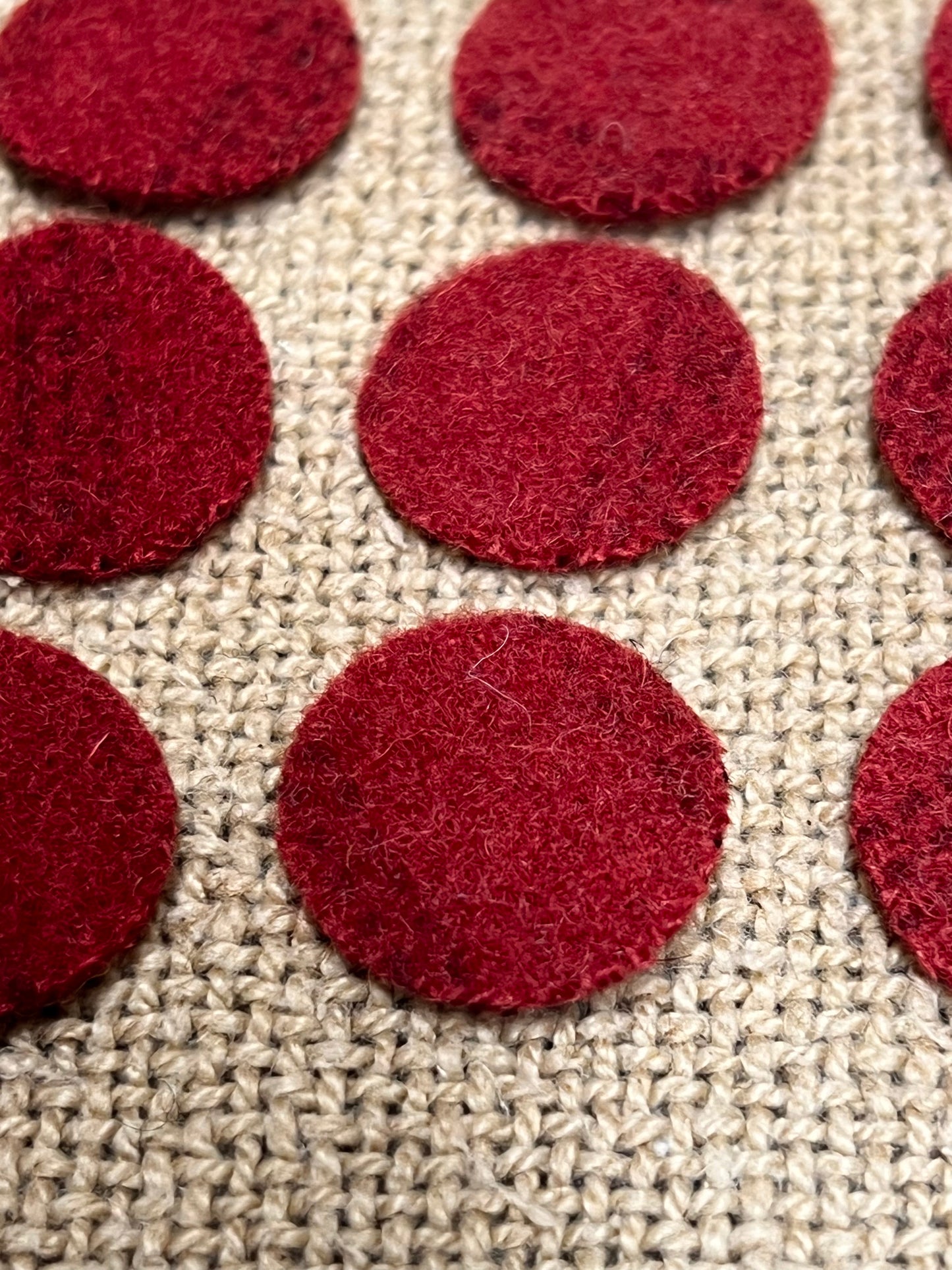 WOOL BERRY, 1" Circle