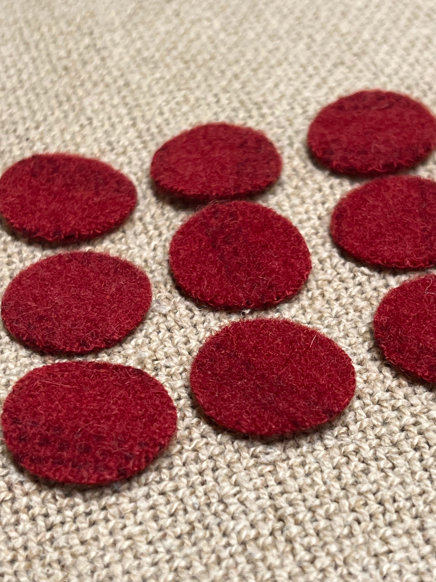 WOOL BERRY, 1" Circle