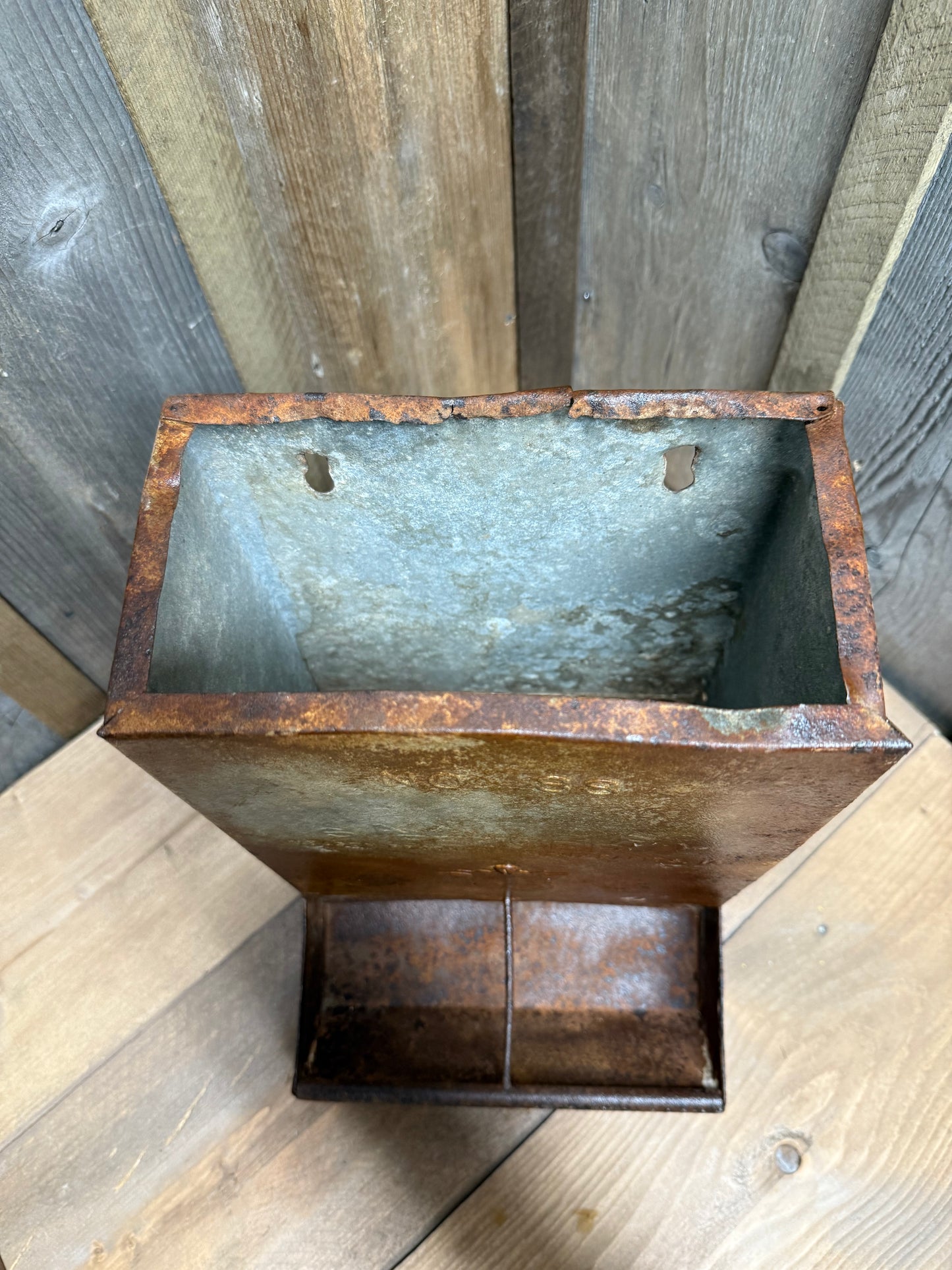 PIG FEEDER, Sanitary