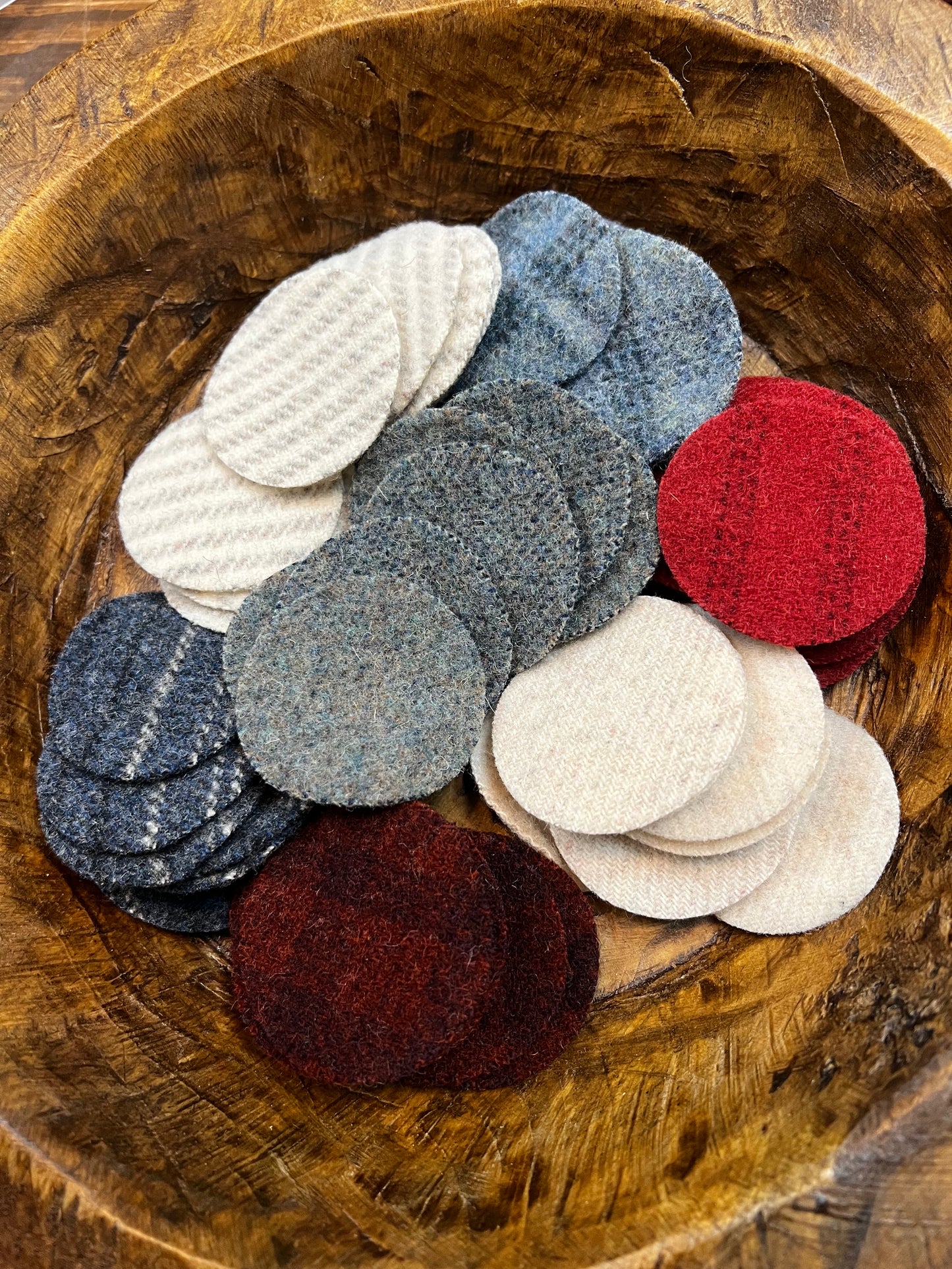 WOOL PENNY CIRCLES, 2”, Assorted Colors
