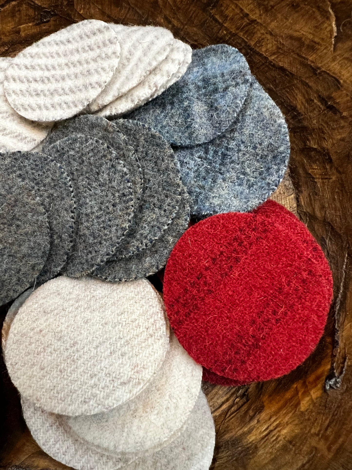WOOL PENNY CIRCLES, 2”, Assorted Colors