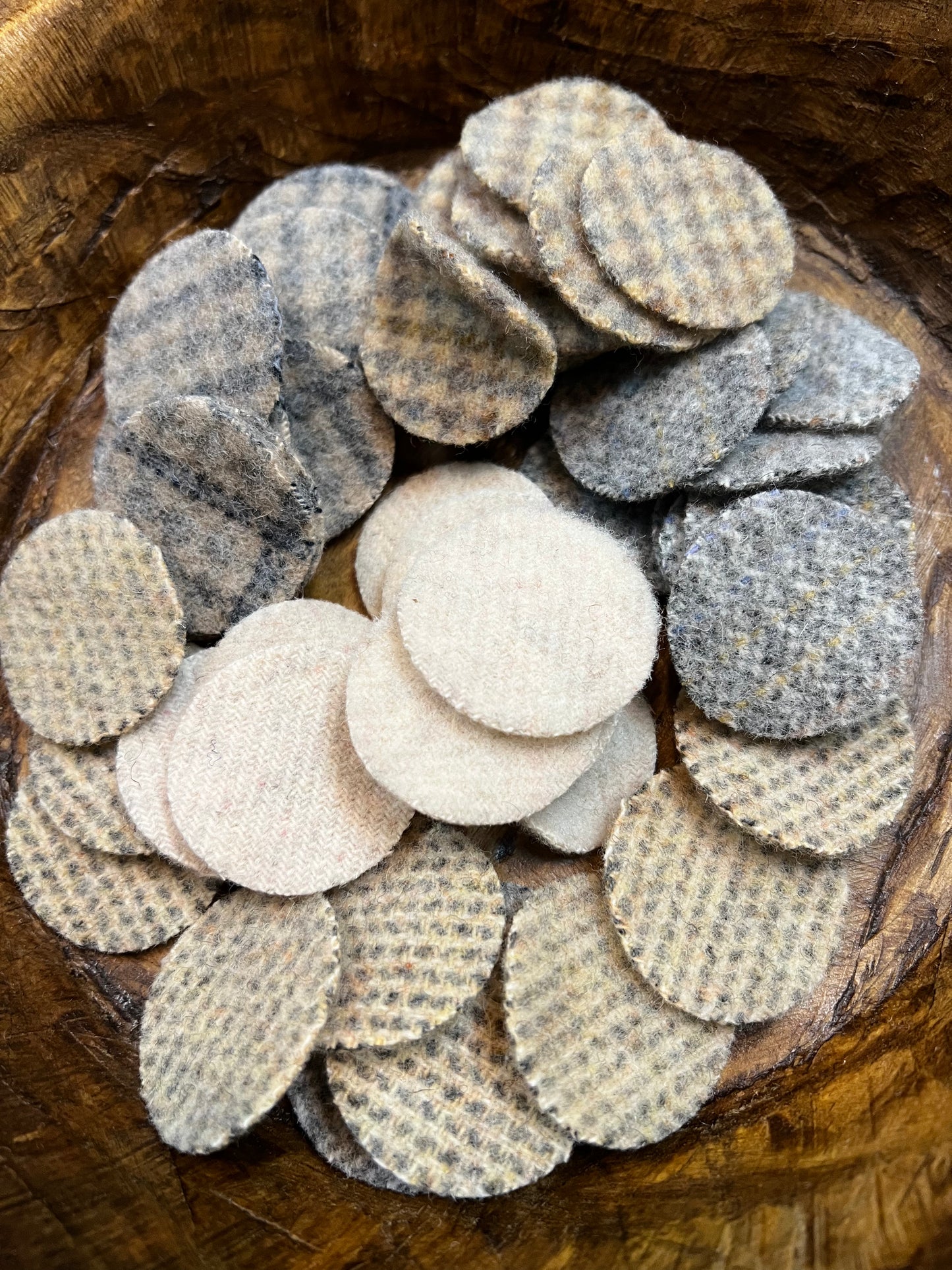 WOOL PENNY CIRCLES, 1.5”, Assorted Colors