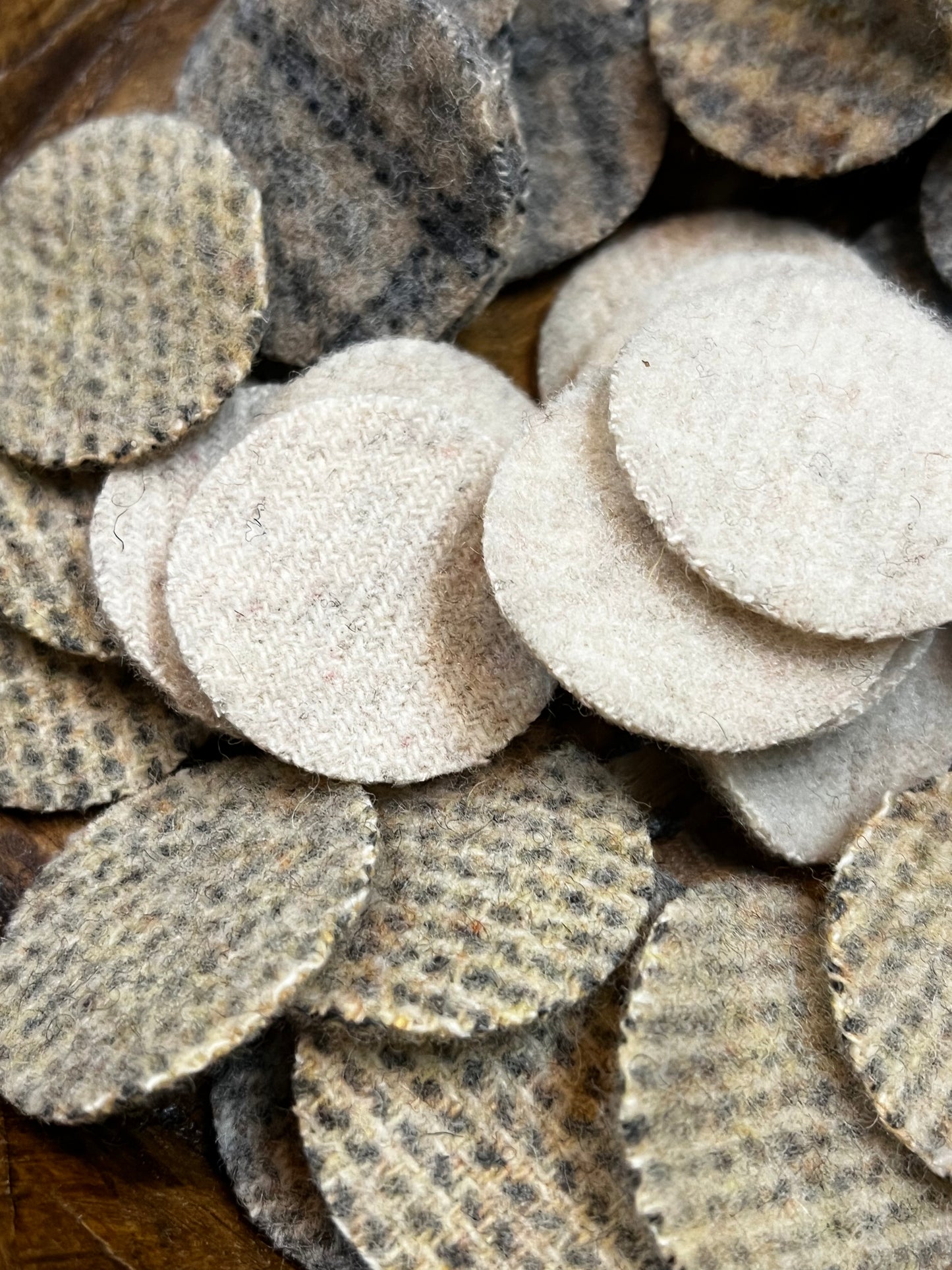 WOOL PENNY CIRCLES, 1.5”, Assorted Colors