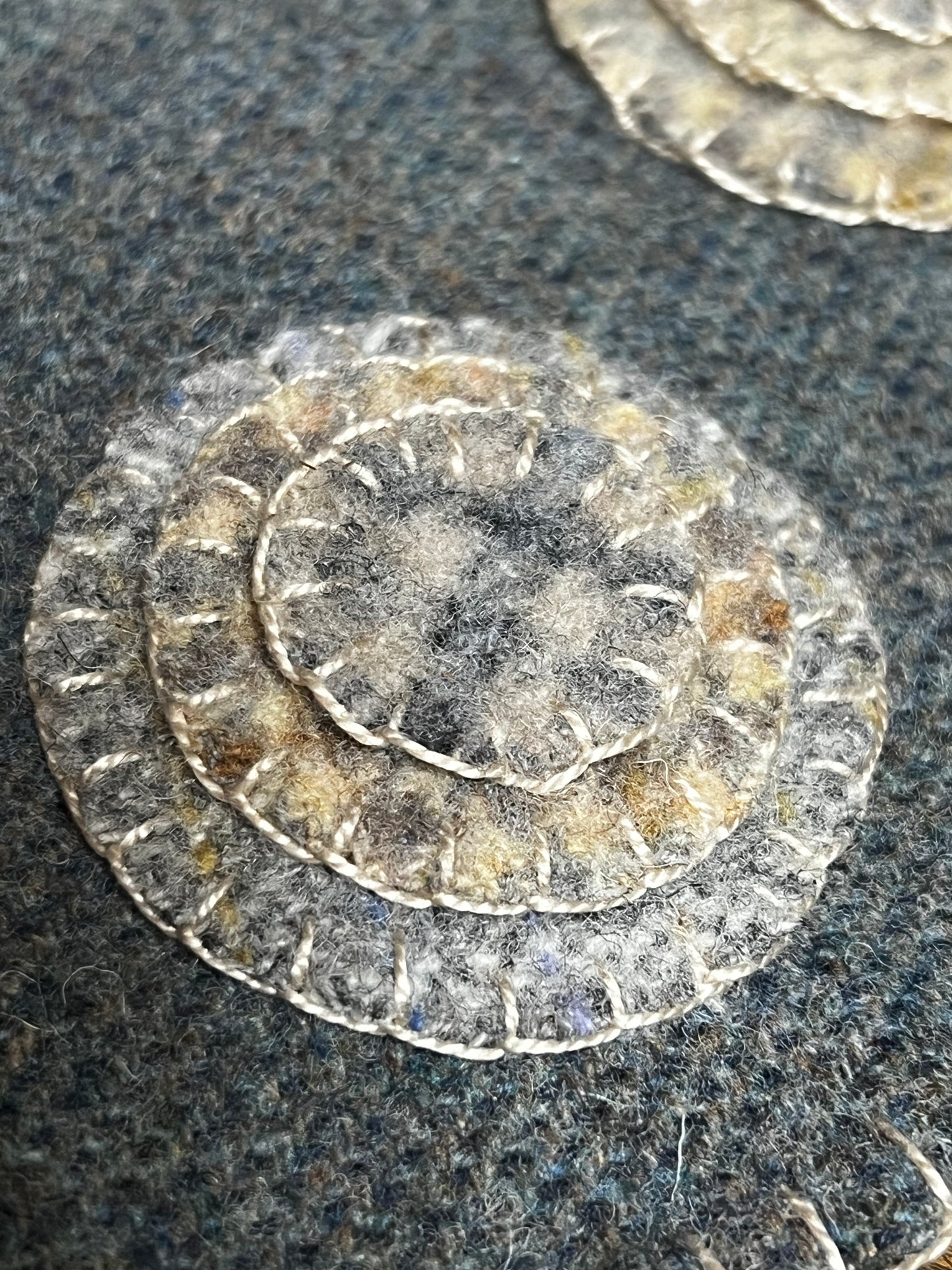 WOOL PENNY CIRCLES, 2”, Assorted Colors