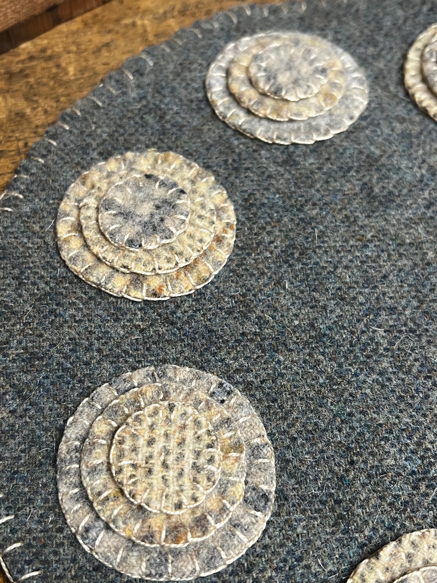 WOOL PENNY CIRCLES, 2”, Assorted Colors