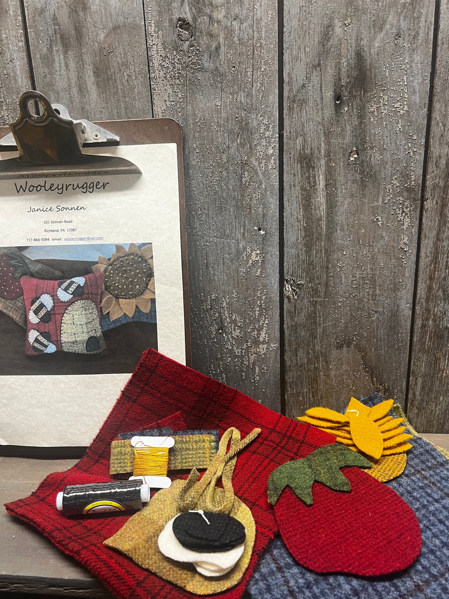 Applique Kit, BEES, BERRIES & BLOOMS
