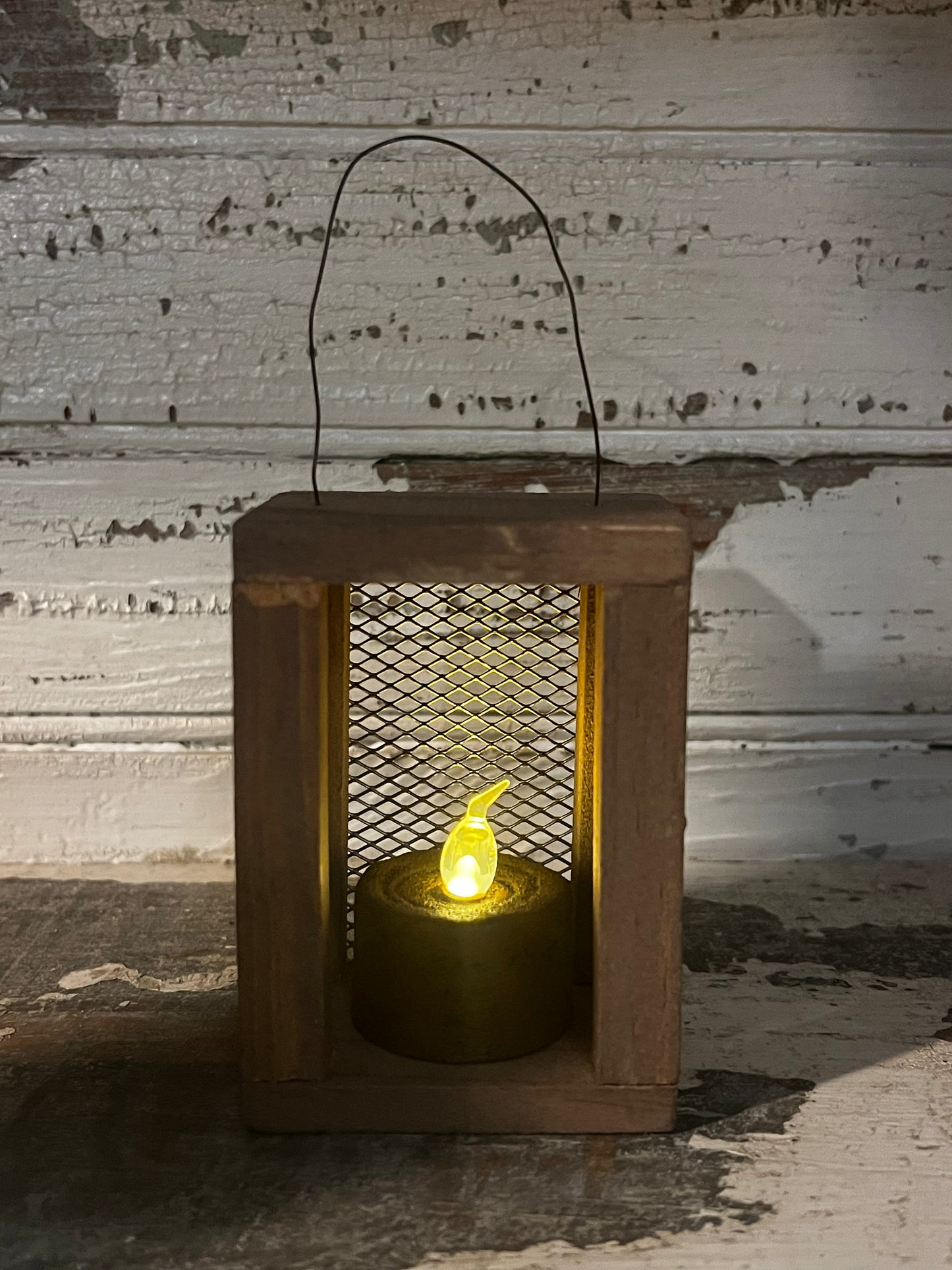 Tea Light Holder, WIRE SCREEN