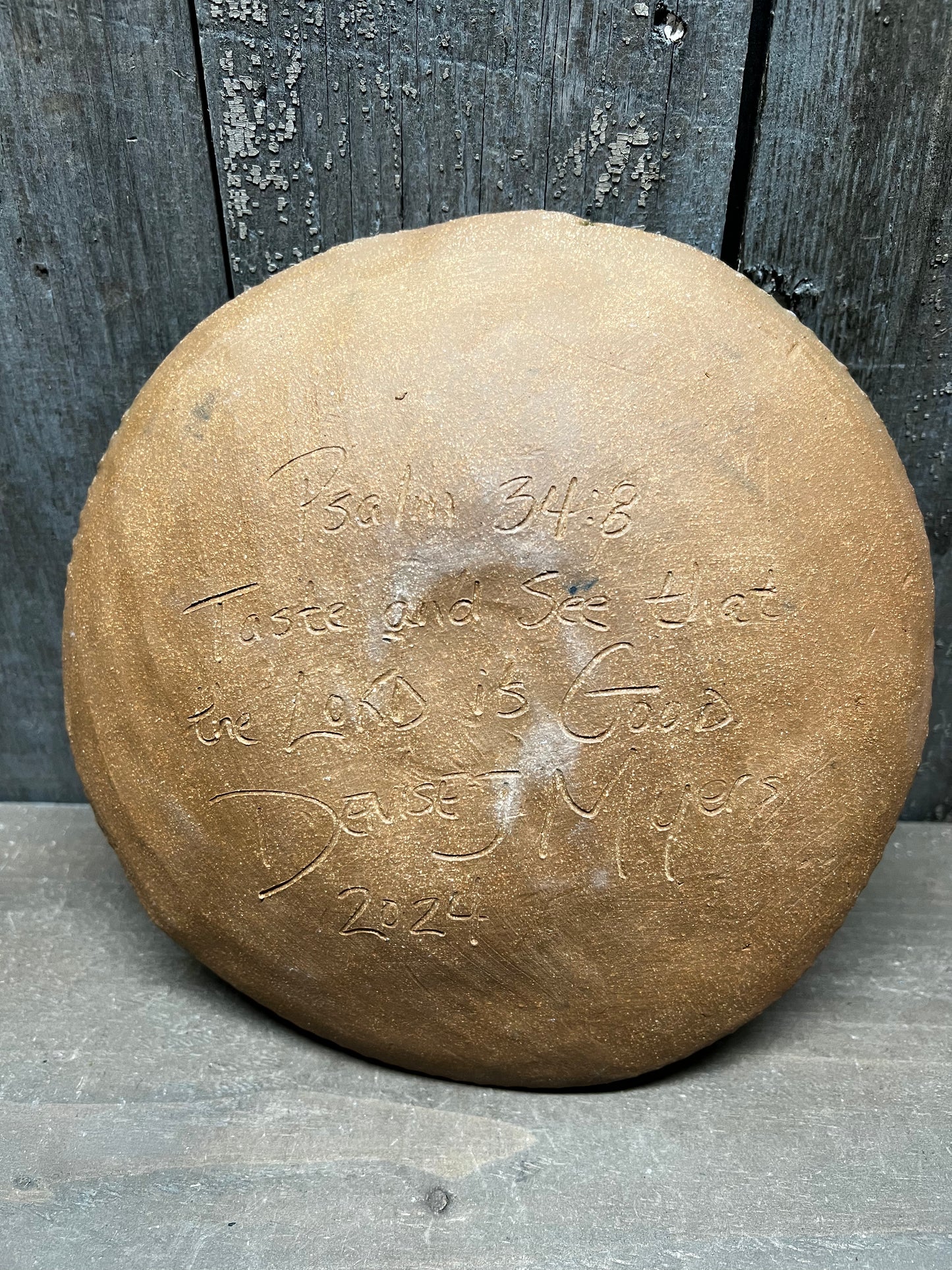 Plate, Round, Medium, 3 CROWS