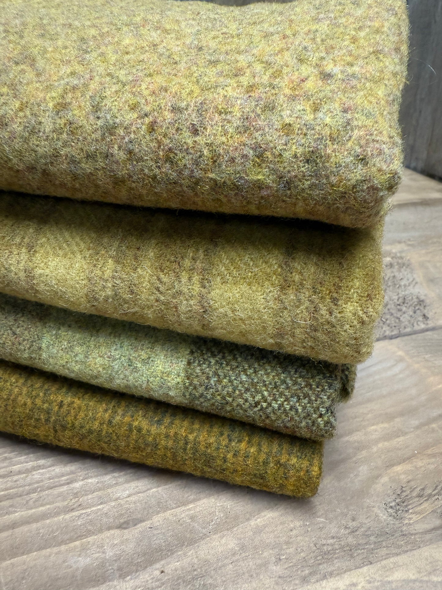 Wool Bundle, Unwashed, MAIZE