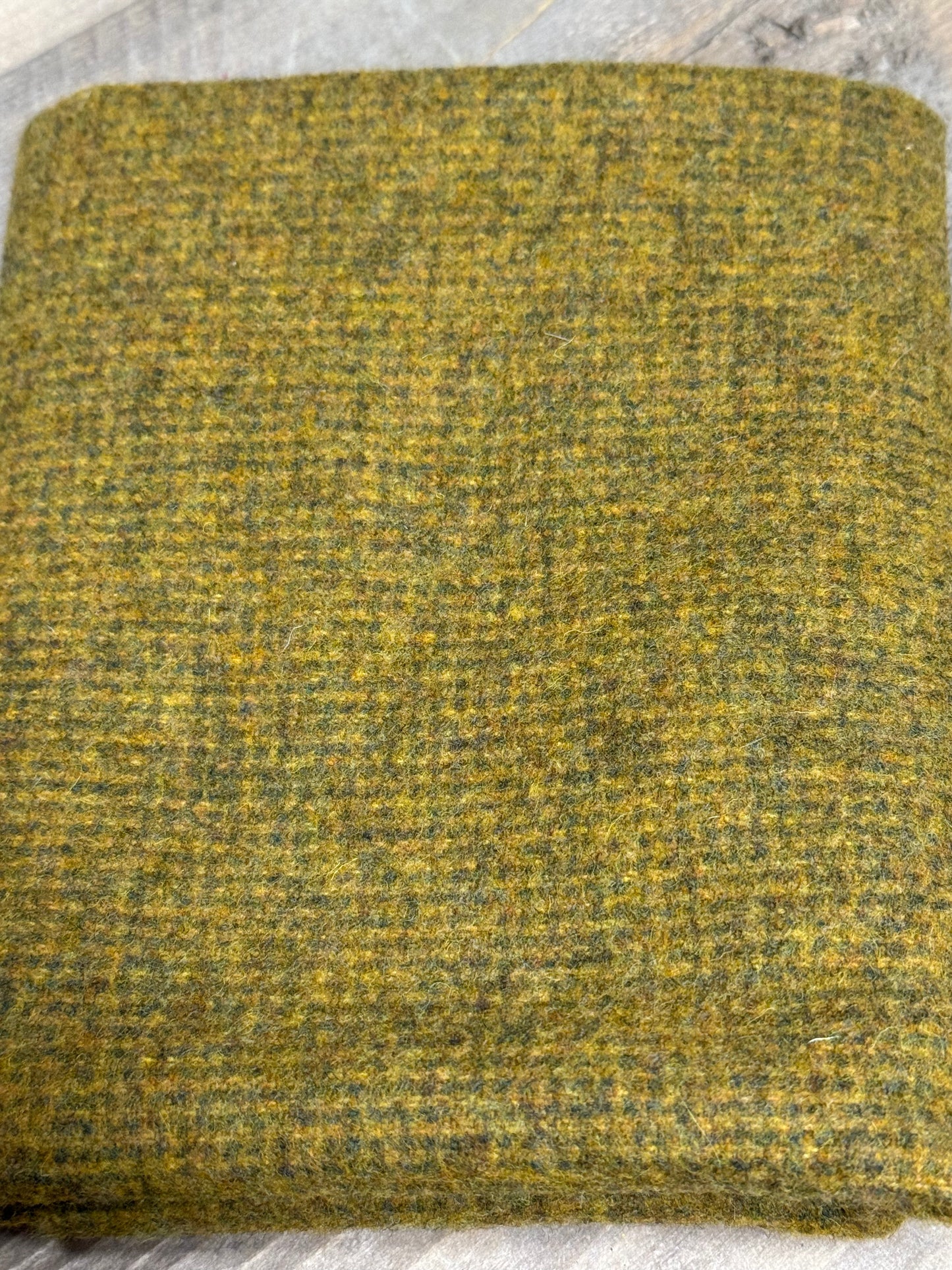 Wool Bundle, Unwashed, MAIZE