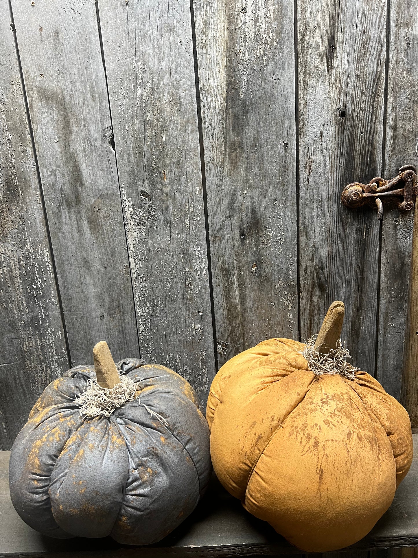 Jumbo Pumpkin, 10", GRUNGY W/ MOSS