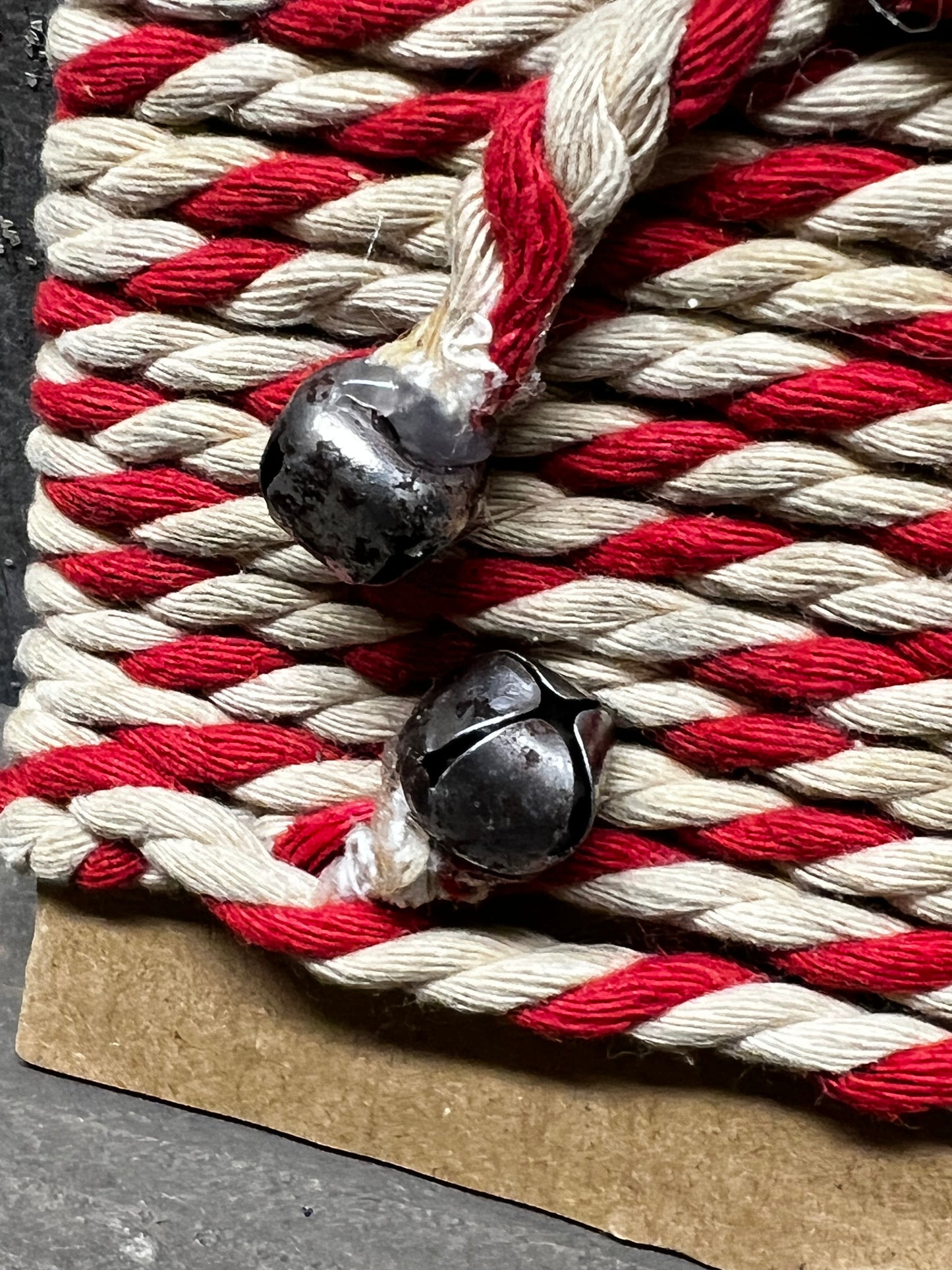 Garland, 4', DARK CANDY CANE ROPE