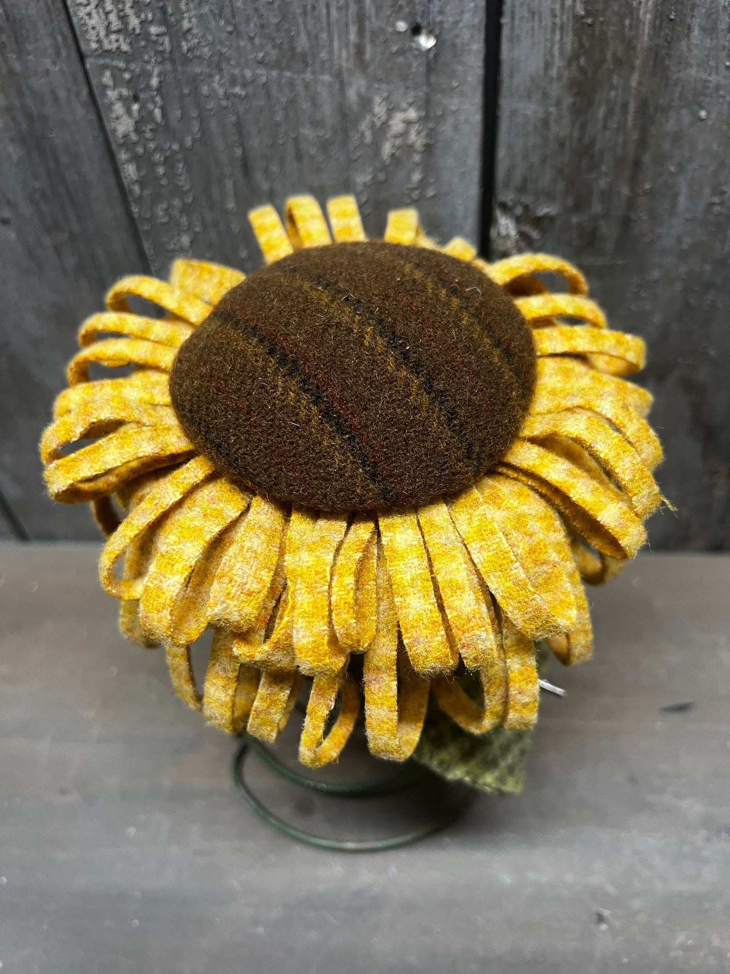 Wool Sunflower, 6" BEDSPRING