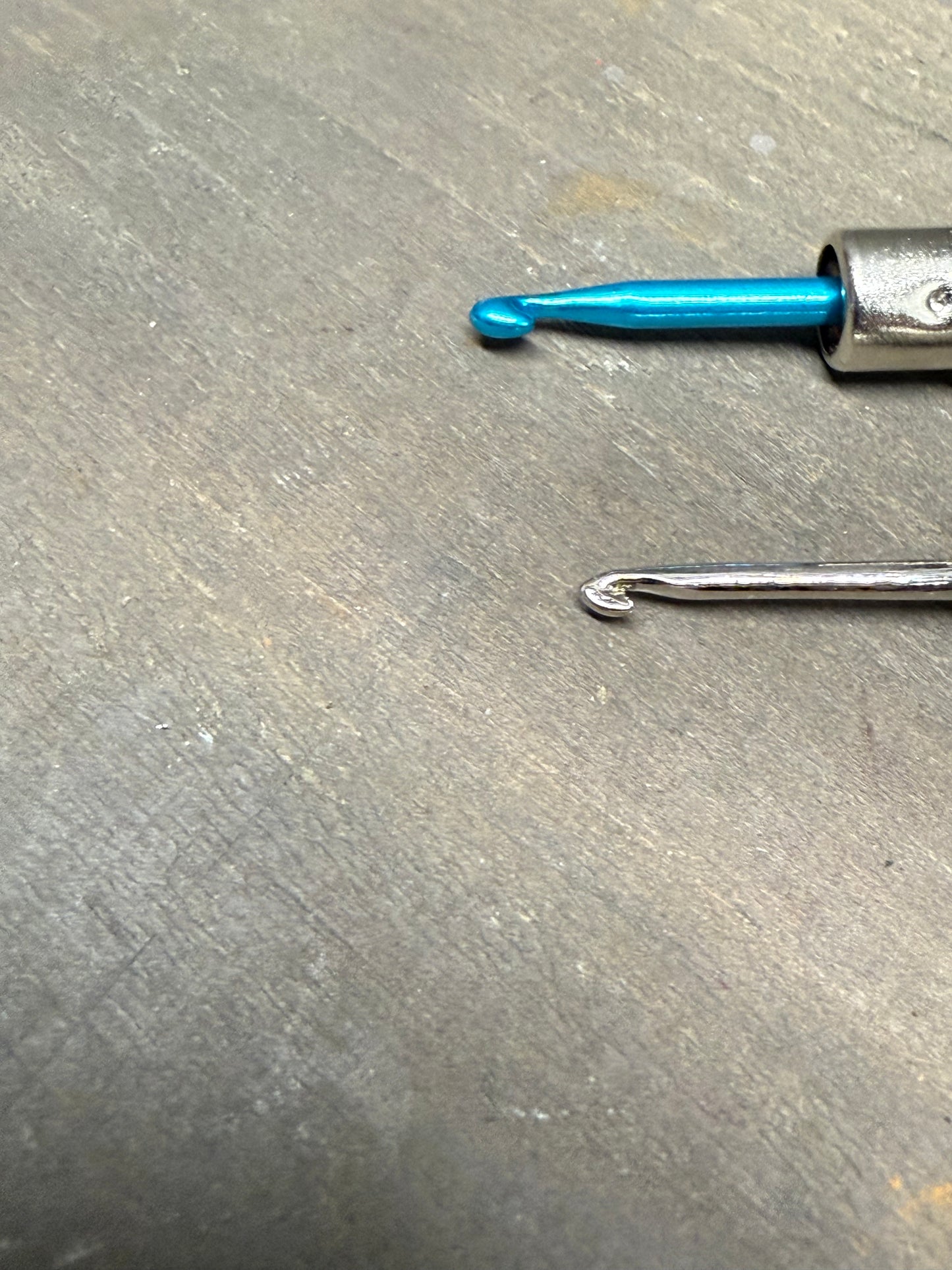 BINDING & HOOKS