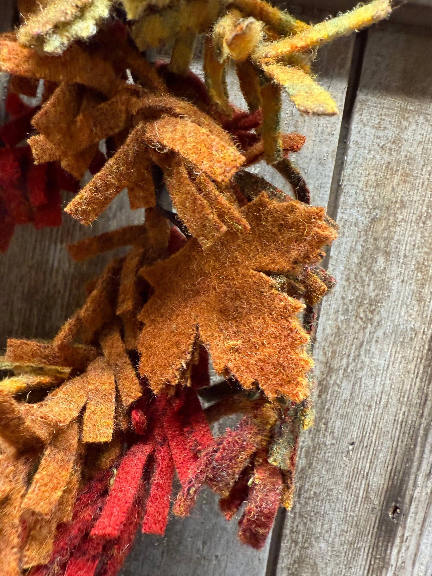 Wreath, Wool, 14", FALL LEAVES