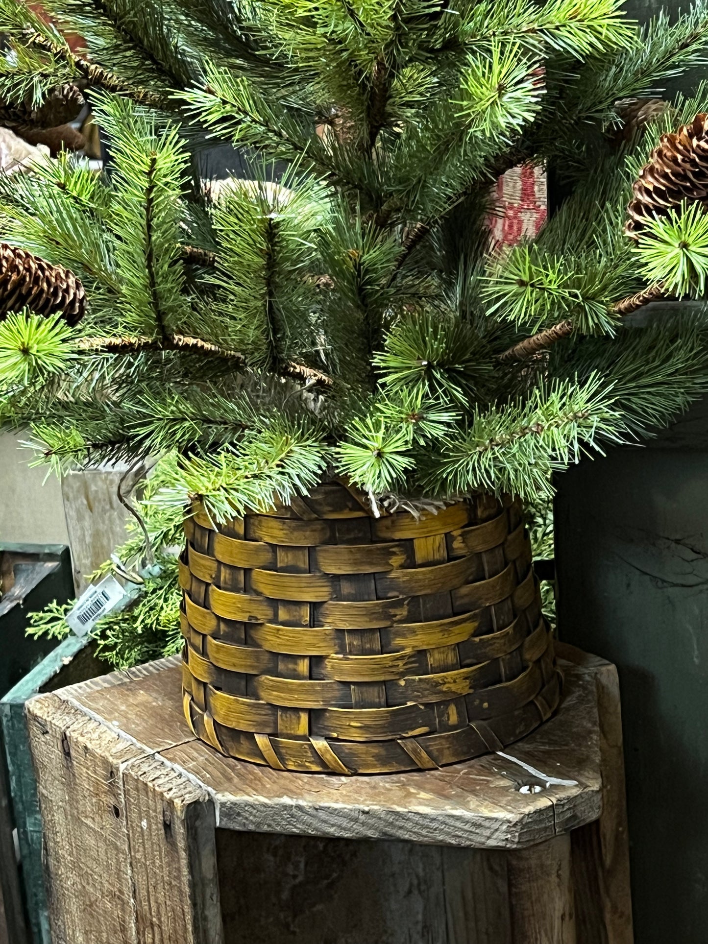 Tree Skirt Basket, SMALL