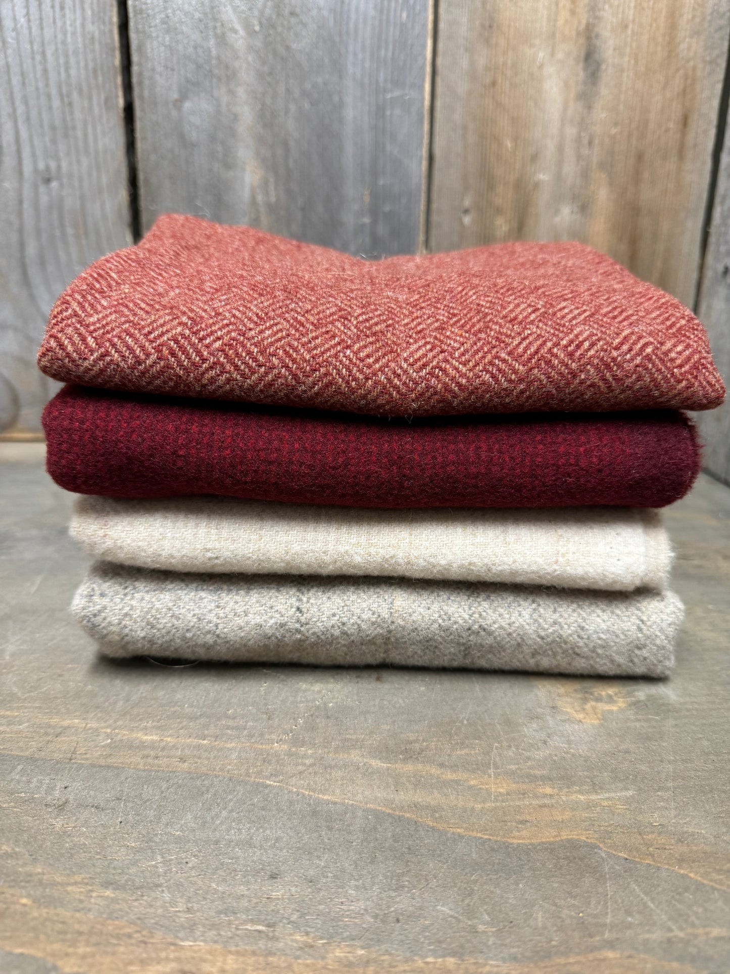 Wool Bundle, Unwashed, CANDY CANE