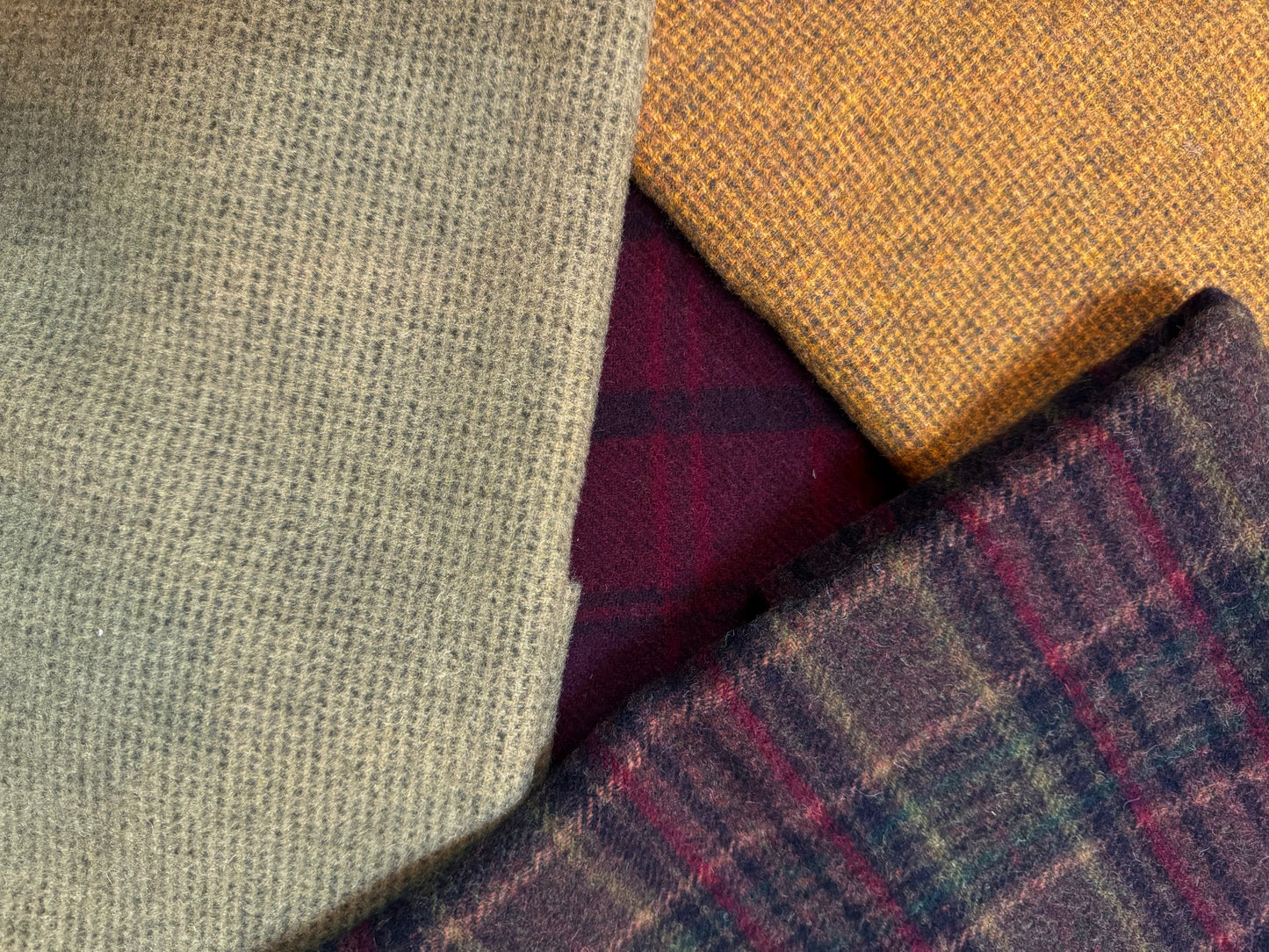 Wool Bundle, Unwashed, FRUITCAKE
