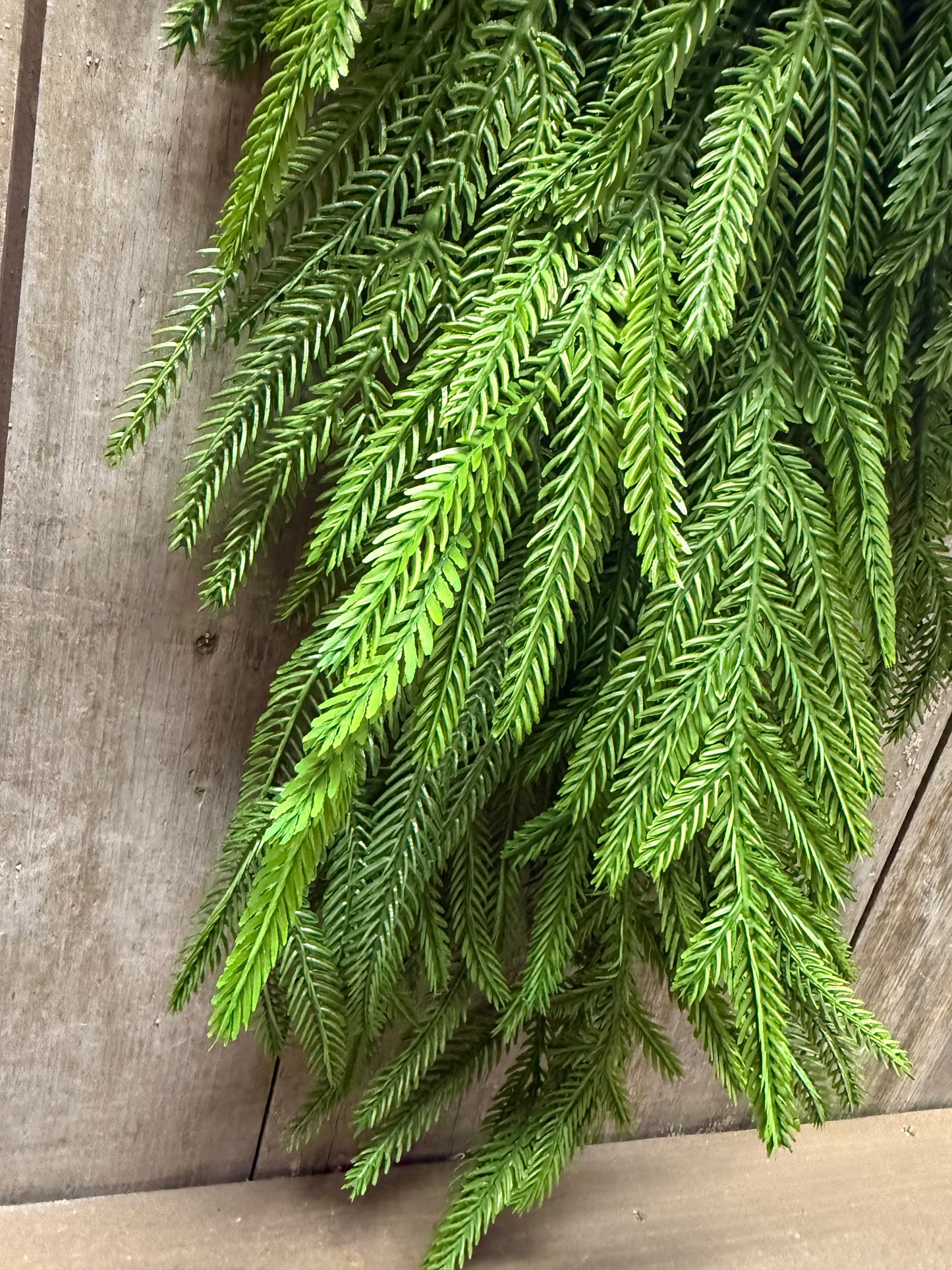 Teardrop Swag, 28", SOFT TOUCH NORFOLK PINE