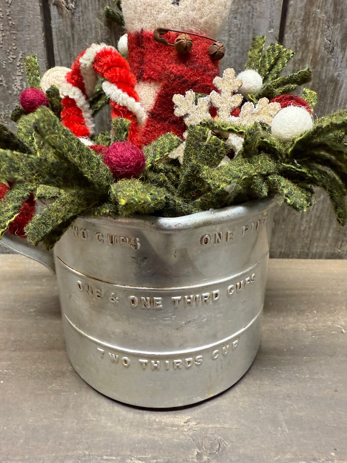 Vintage Cup, 8", SNOWMAN/TWISTED HAT