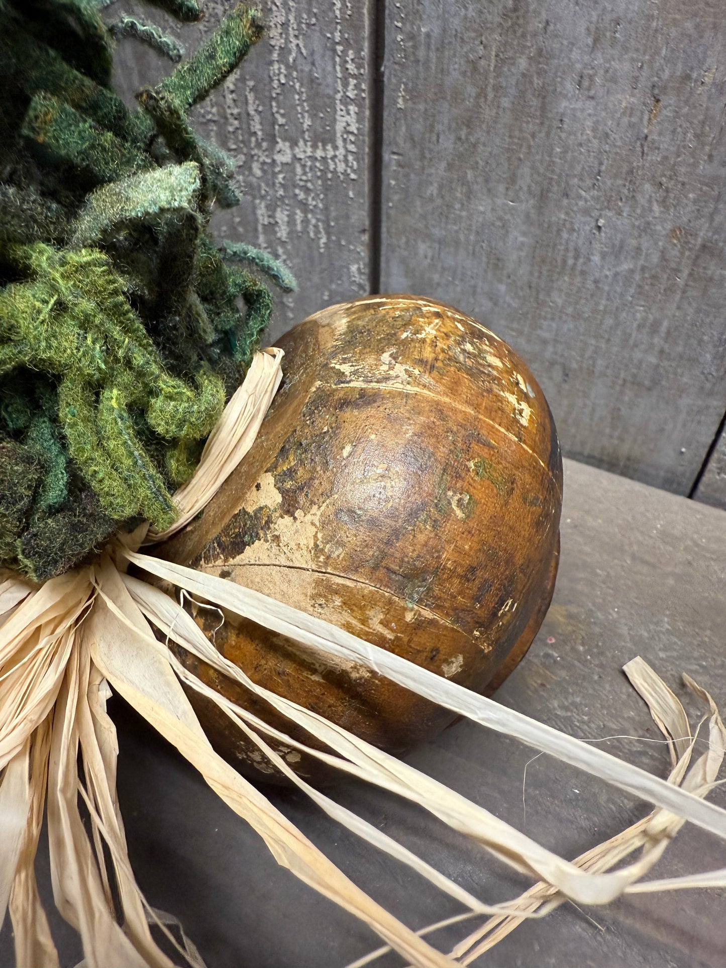 Wool Spray, 11.5", VINTAGE BASE