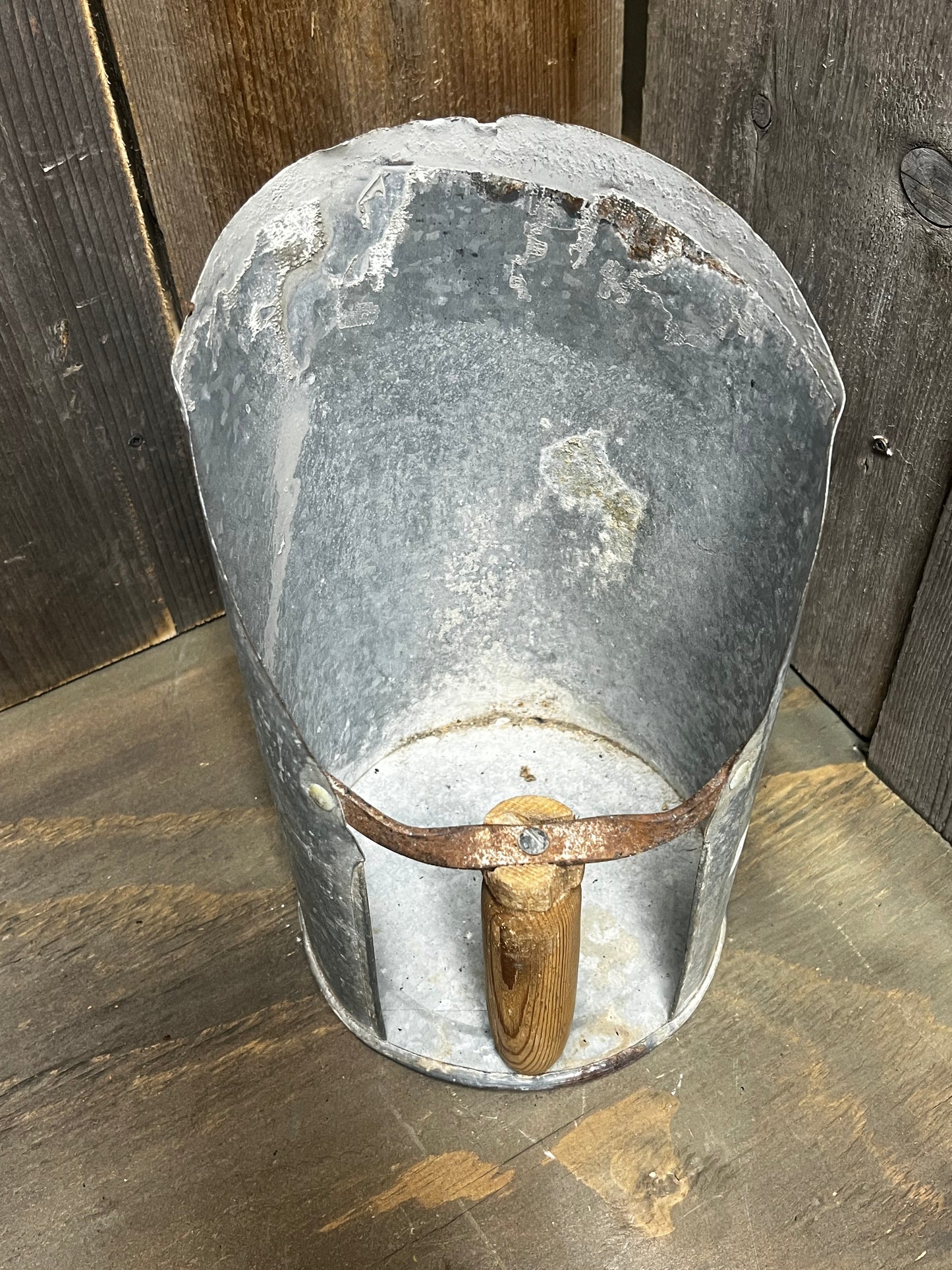 Grain Scoop, METAL or RUSTY