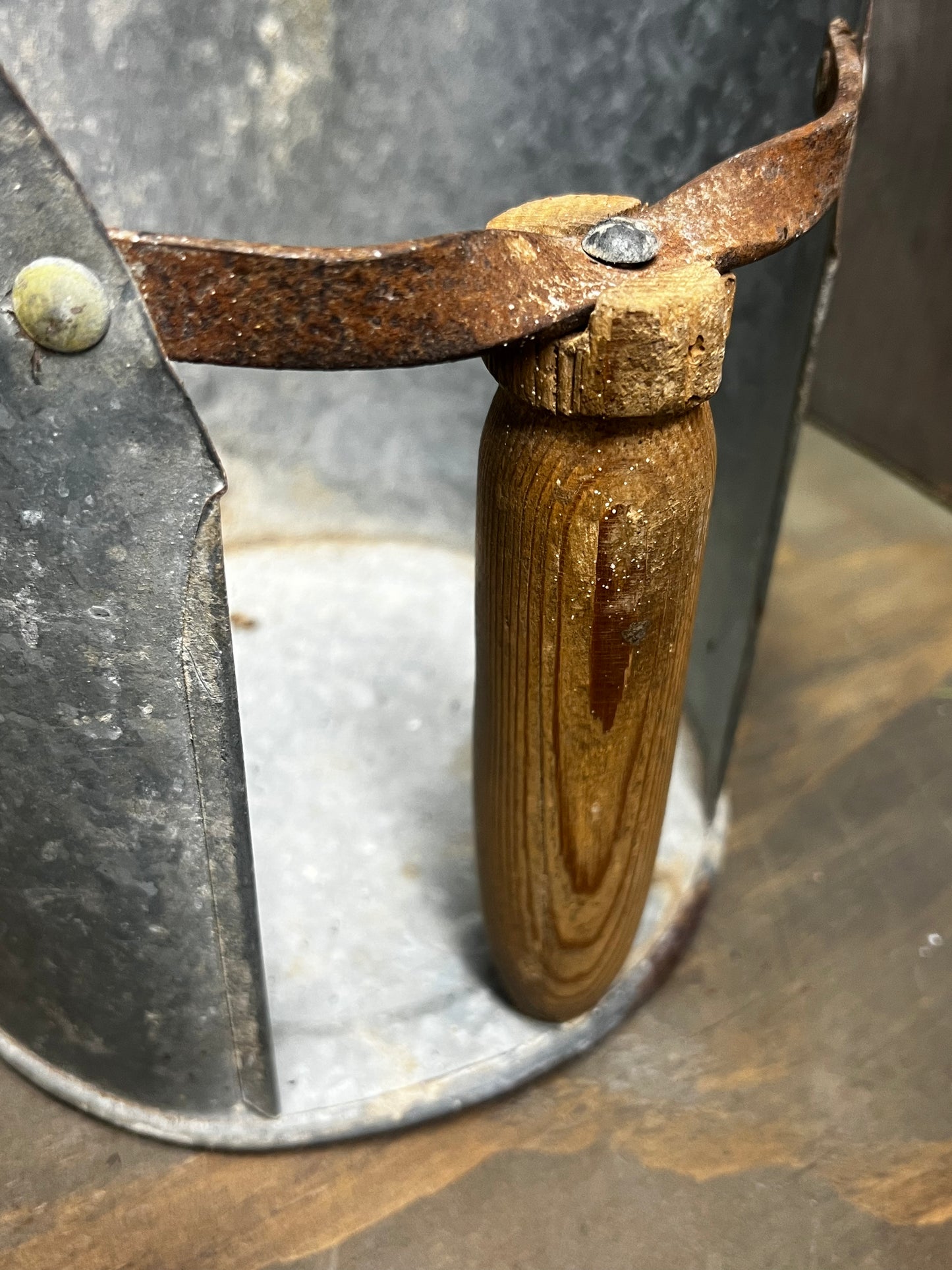 Grain Scoop, METAL or RUSTY