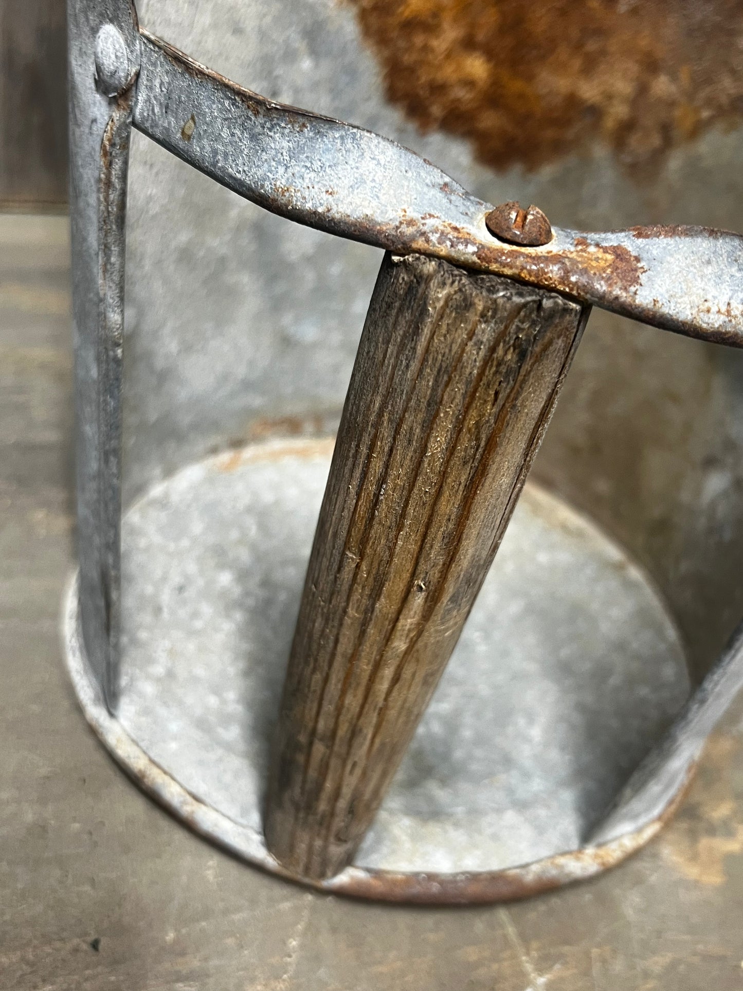 Grain Scoop, METAL or RUSTY