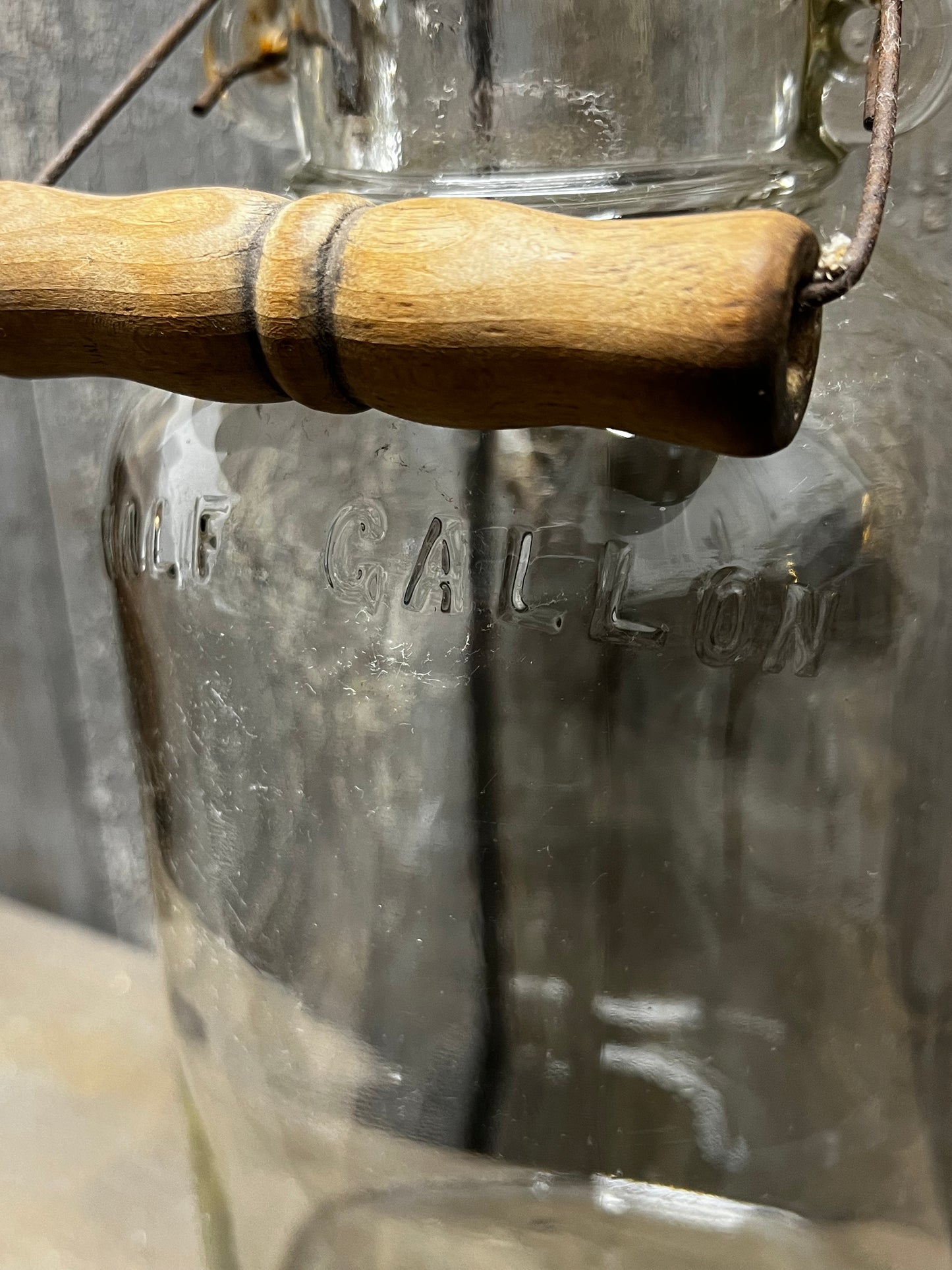 Jar, WIRE HANDLE