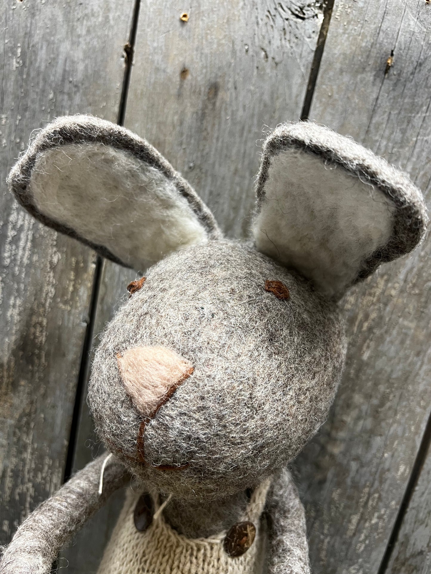 Bunny, XL Felted, GREY W/ PANTS & EGG