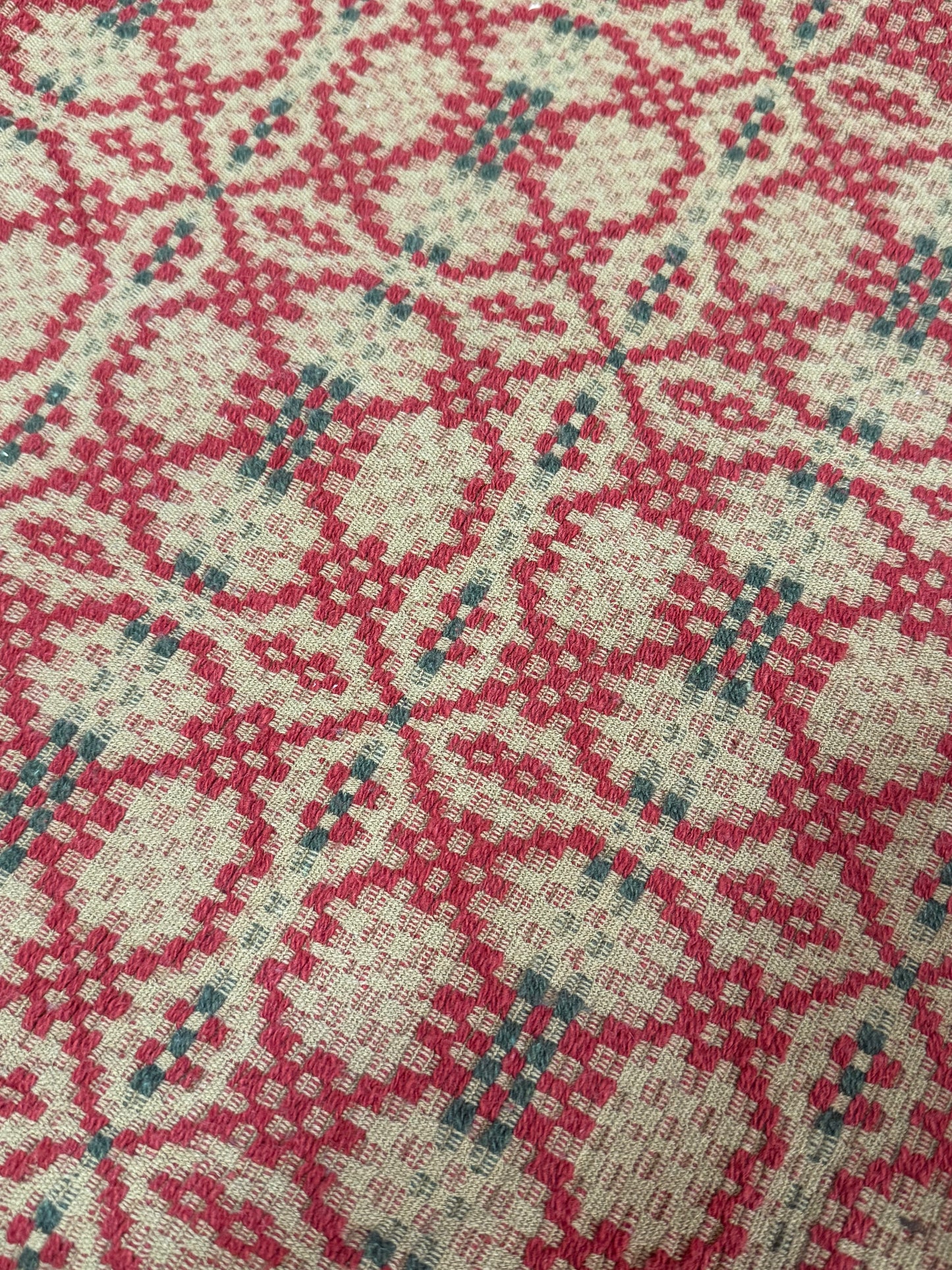 PATRIOT'S KNOT, SQUARE, Red/Green/Tan