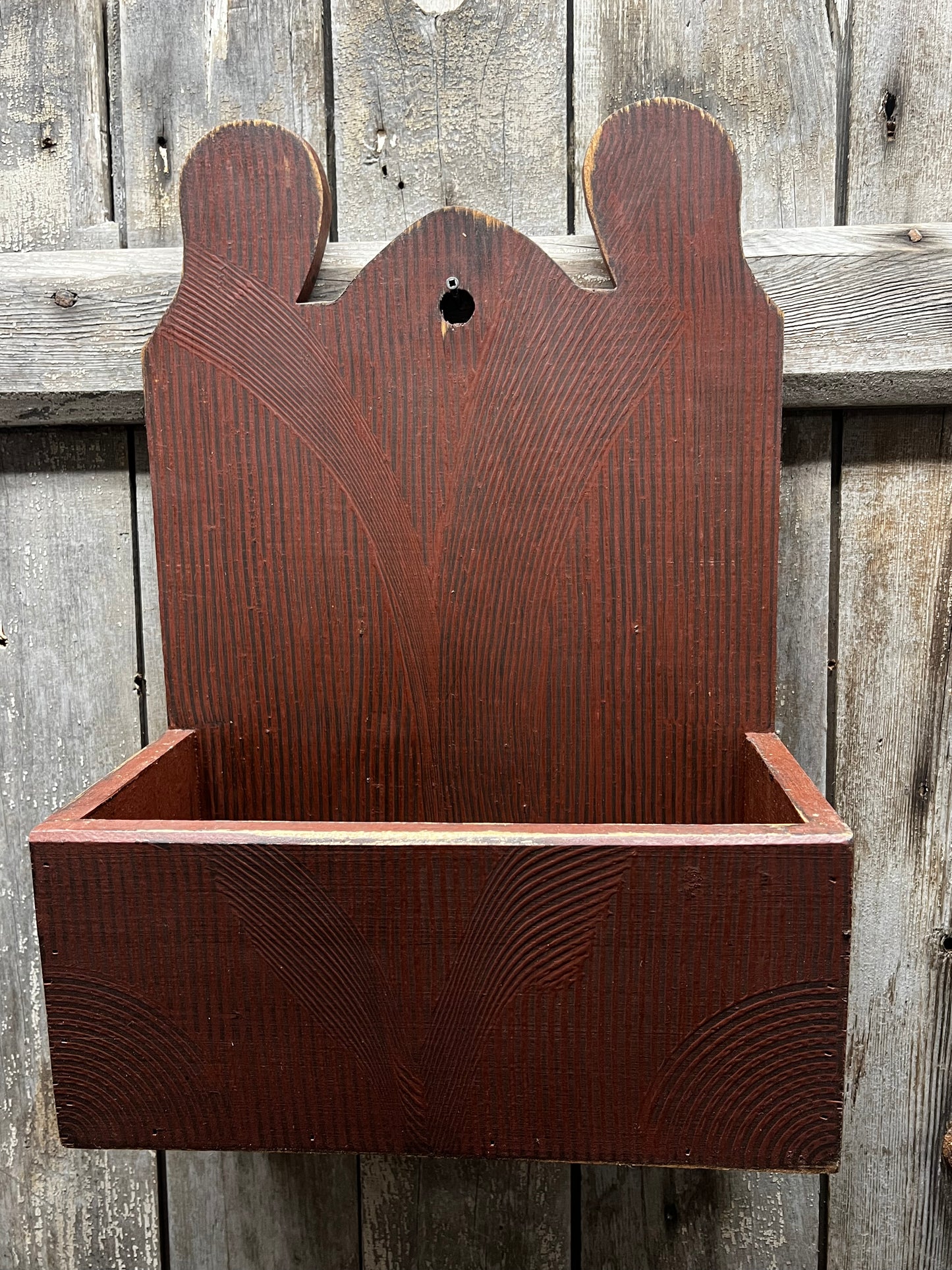 Wall Box, RED W/ LINES