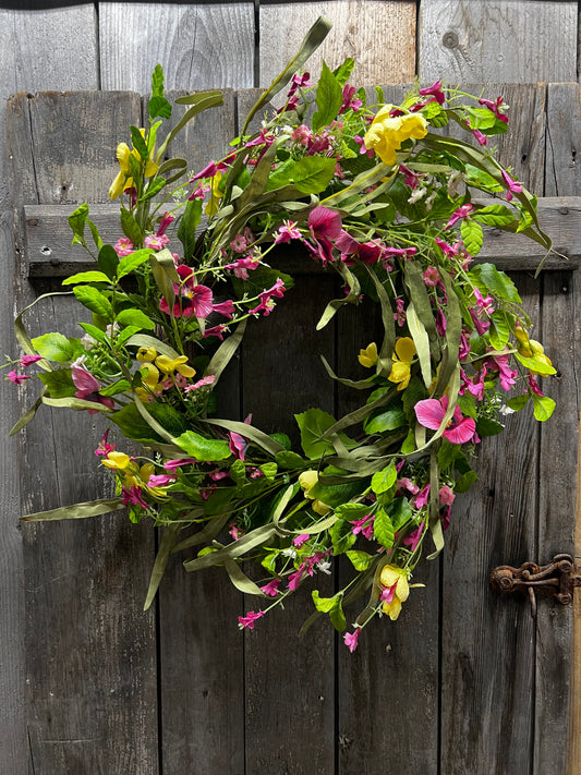 Wreath, 22", PINK PANSIES/YELLOW FLOWERS