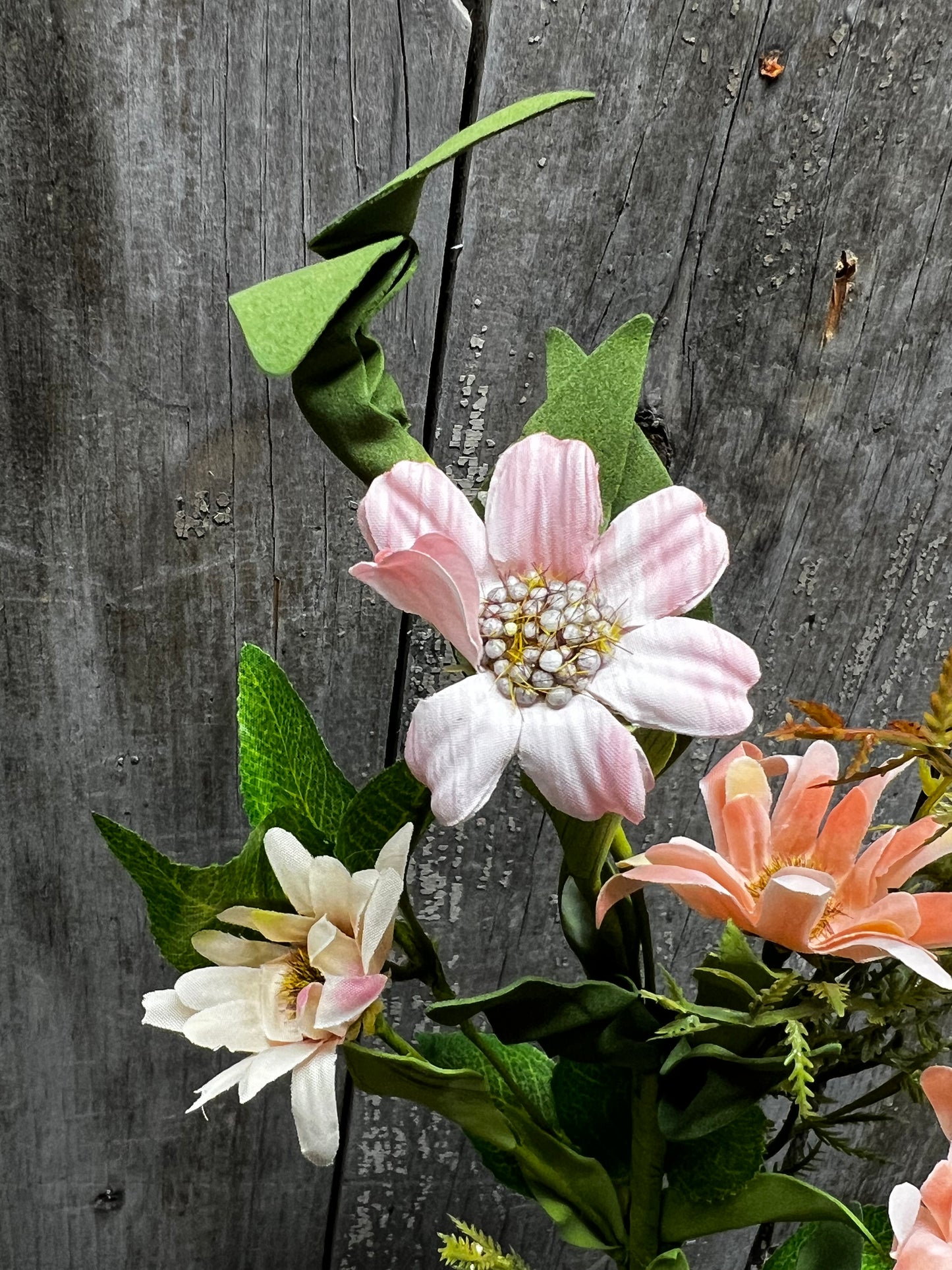 Branch, 18", PEACH/PINK DAISIES