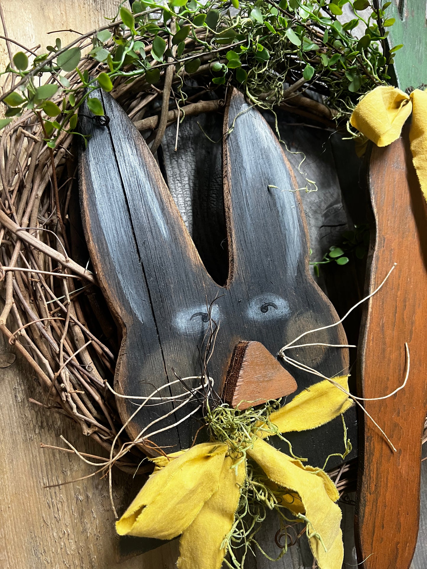 Wreath, 20", RABBIT & CARROT, BLACK or TAN