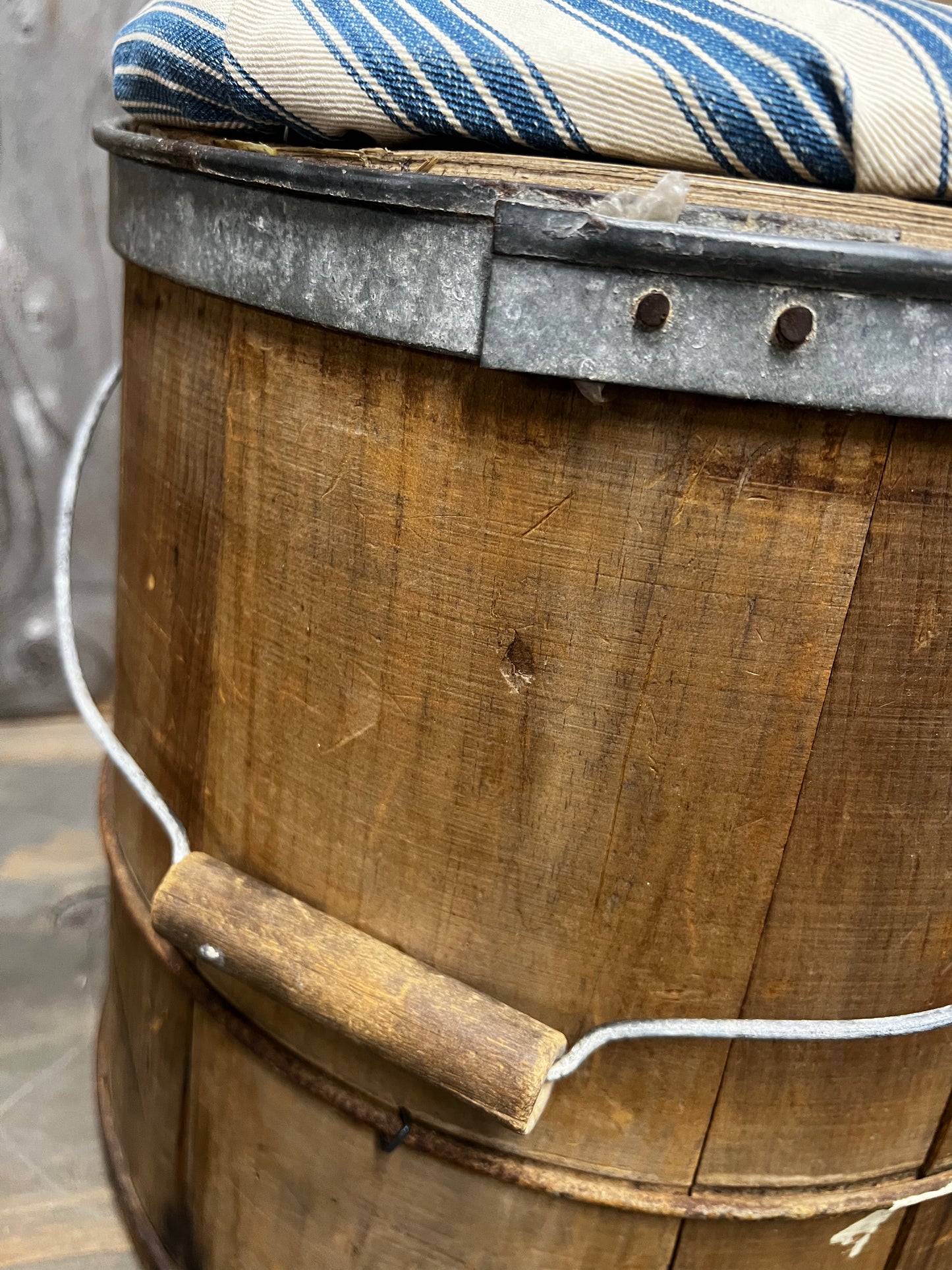 FIRKIN, 13", Ticking Covered Lid